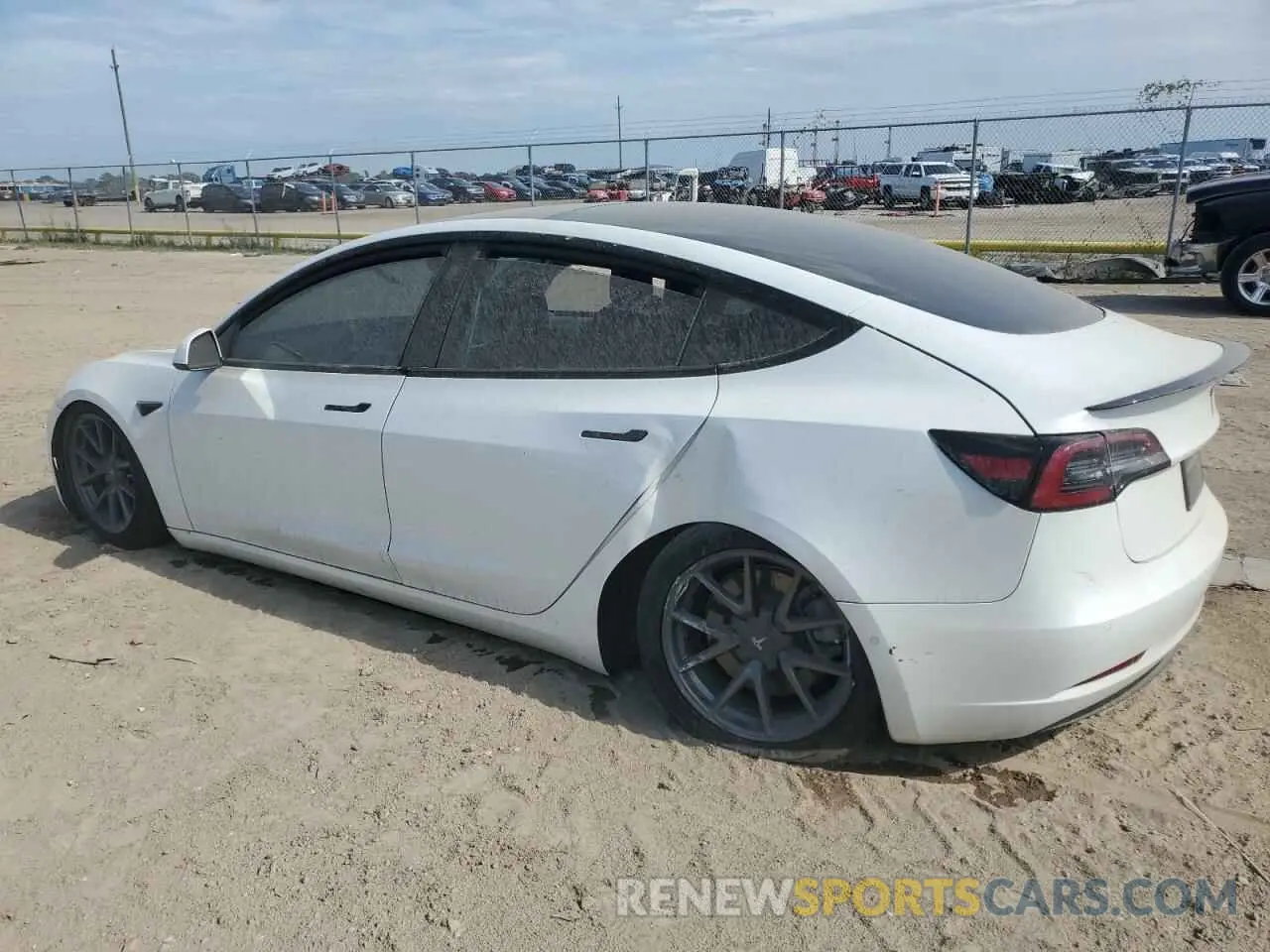 2 Photograph of a damaged car 5YJ3E1EB7MF924831 TESLA MODEL 3 2021