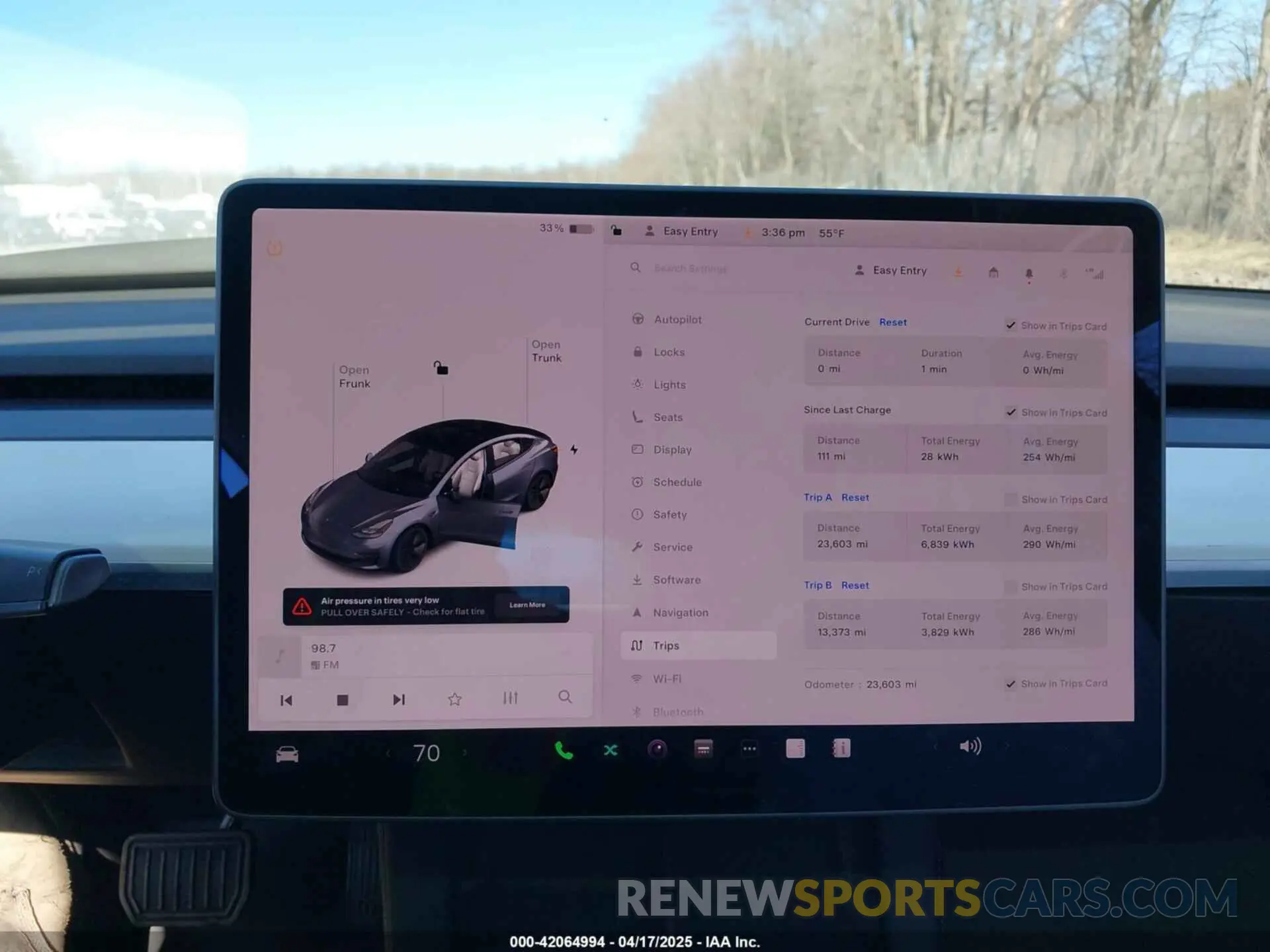18 Фотография поврежденного автомобиля 5YJ3E1EB7MF981272 TESLA MODEL 3 2021