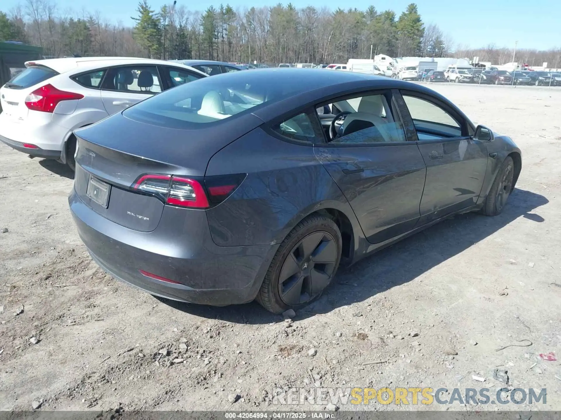 4 Фотография поврежденного автомобиля 5YJ3E1EB7MF981272 TESLA MODEL 3 2021