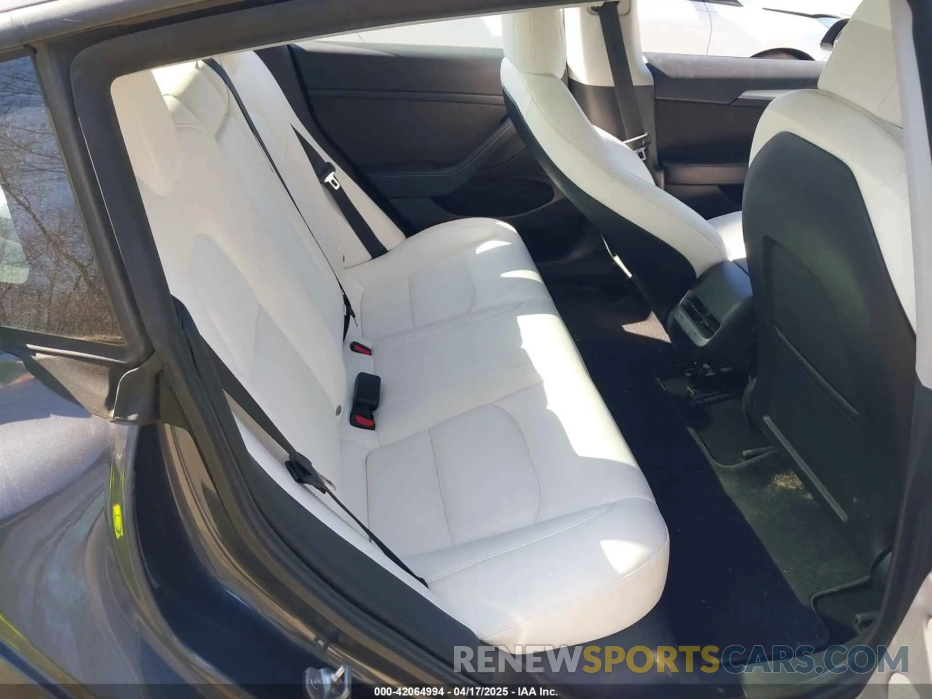 8 Фотография поврежденного автомобиля 5YJ3E1EB7MF981272 TESLA MODEL 3 2021