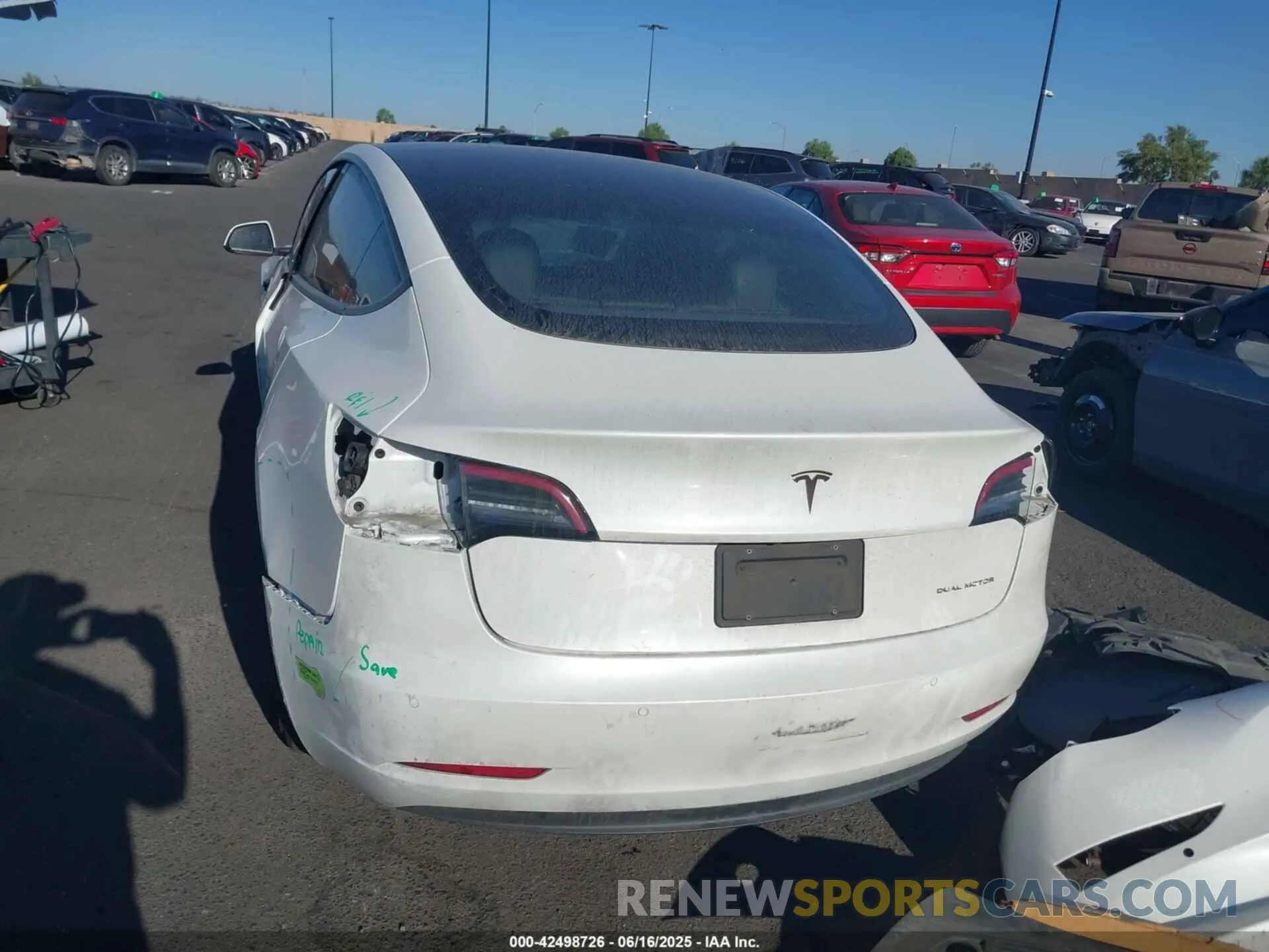 17 Photograph of a damaged car 5YJ3E1EB8MF005923 TESLA MODEL 3 2021