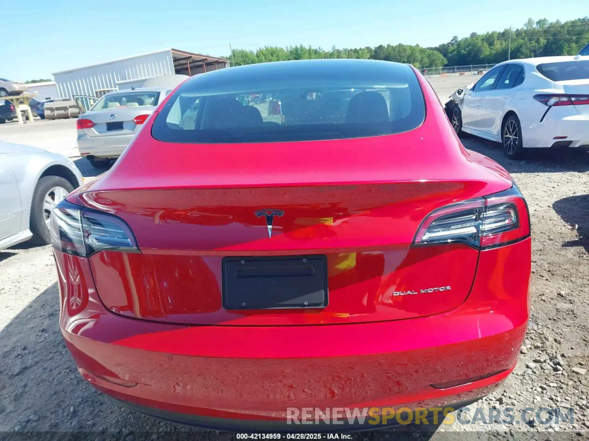 16 Photograph of a damaged car 5YJ3E1EB8MF034886 TESLA MODEL 3 2021