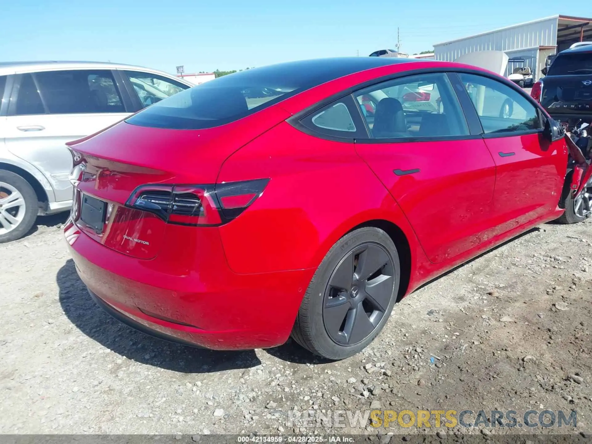 4 Photograph of a damaged car 5YJ3E1EB8MF034886 TESLA MODEL 3 2021