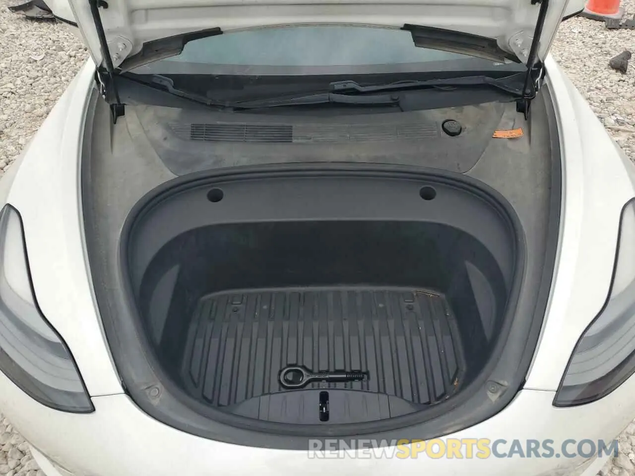 11 Photograph of a damaged car 5YJ3E1EB8MF079732 TESLA MODEL 3 2021