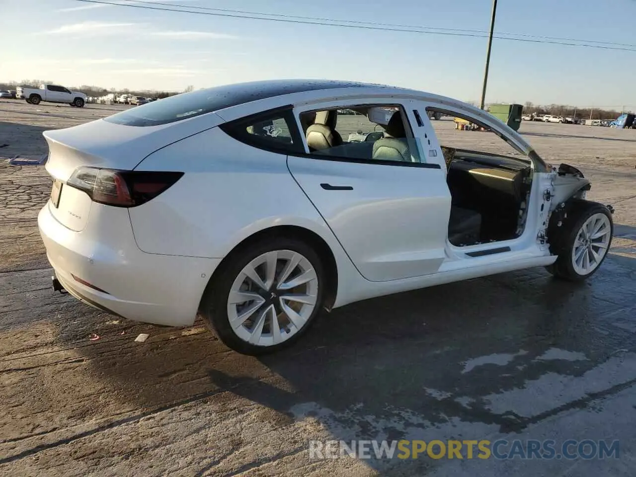 3 Photograph of a damaged car 5YJ3E1EB8MF924238 TESLA MODEL 3 2021