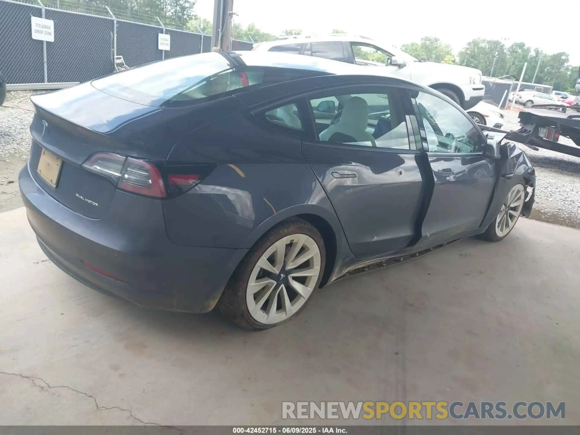 4 Фотография поврежденного автомобиля 5YJ3E1EB8MF980681 TESLA MODEL 3 2021
