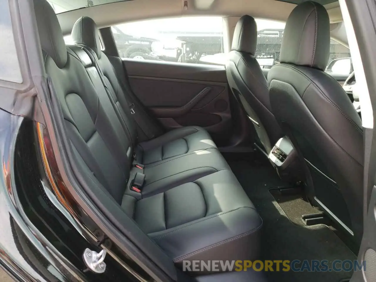 6 Photograph of a damaged car 5YJ3E1EB8MF989977 TESLA MODEL 3 2021