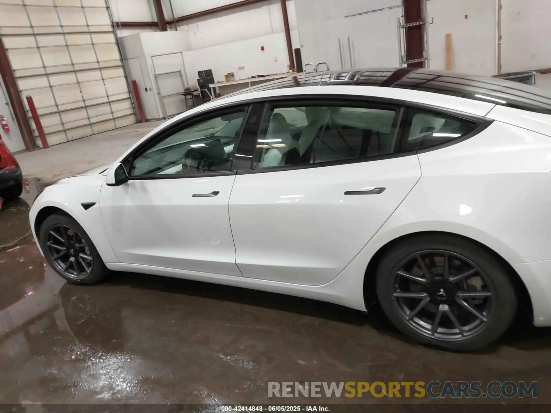 13 Photograph of a damaged car 5YJ3E1EB8MF995908 TESLA MODEL 3 2021