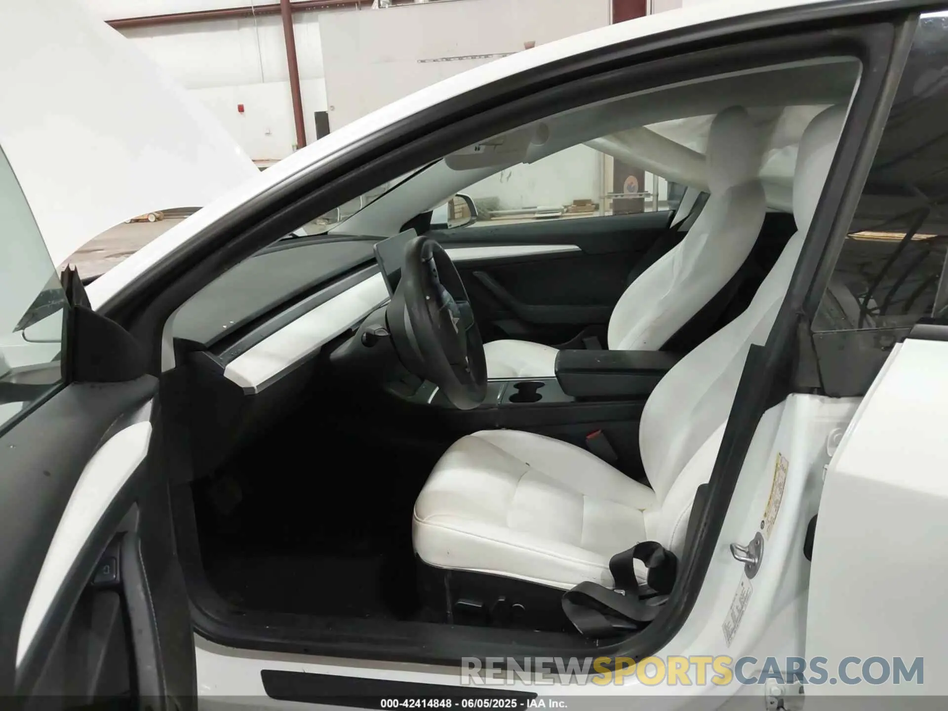 5 Photograph of a damaged car 5YJ3E1EB8MF995908 TESLA MODEL 3 2021