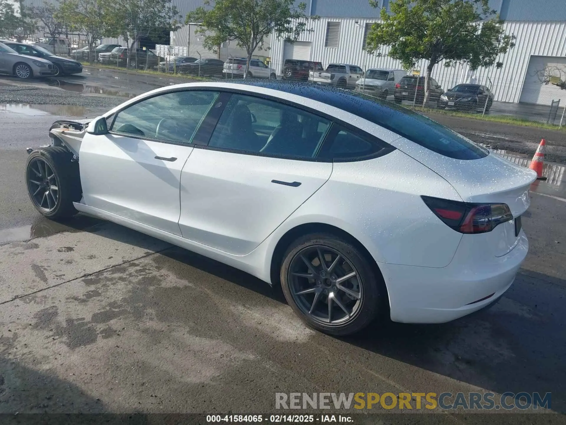 3 Photograph of a damaged car 5YJ3E1EB9MF055990 TESLA MODEL 3 2021