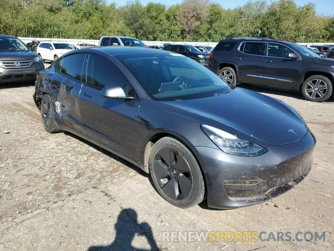 4 Фотография поврежденного автомобиля 5YJ3E1EB9MF853132 TESLA MODEL 3 2021
