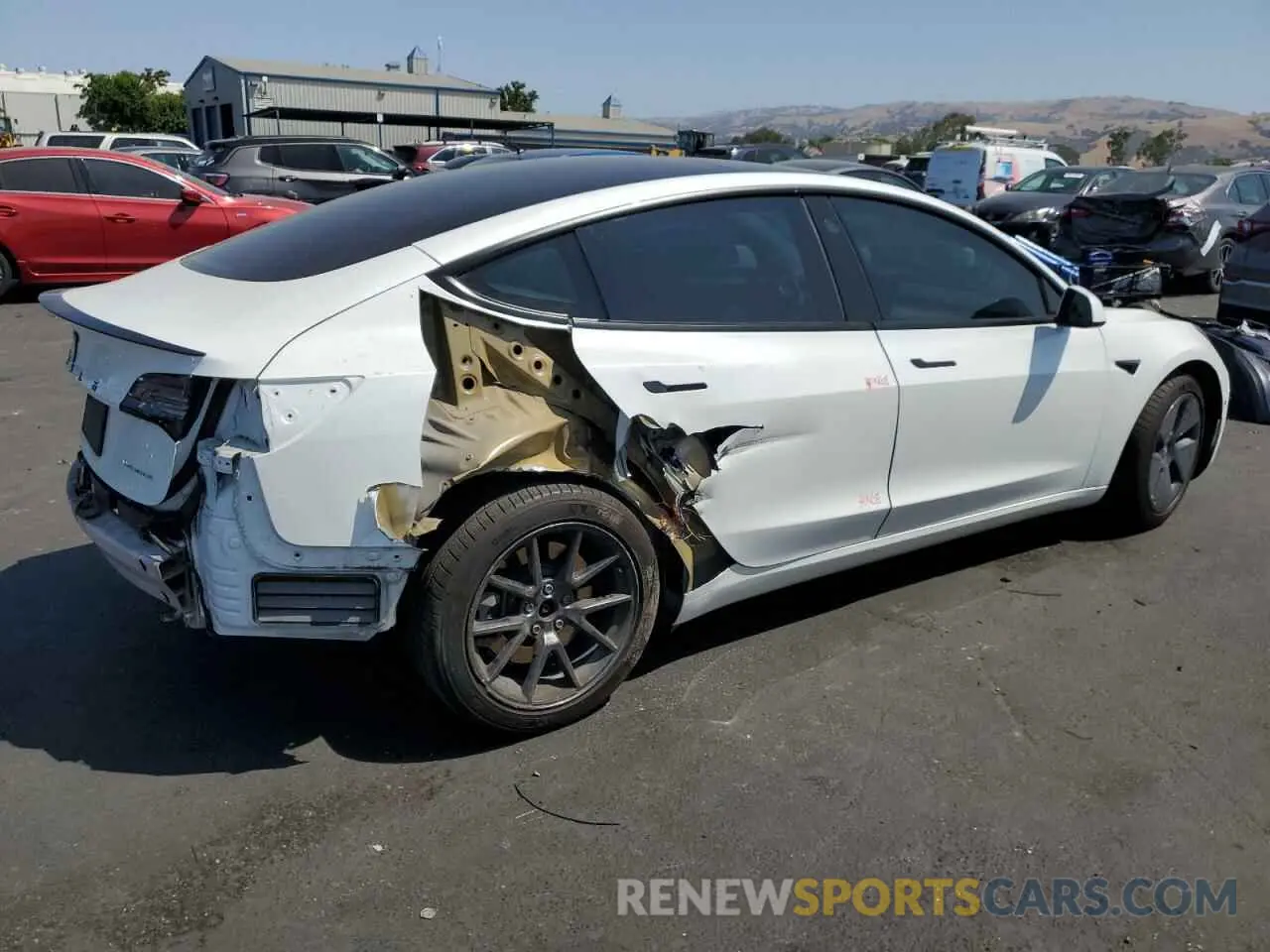 3 Photograph of a damaged car 5YJ3E1EB9MF879035 TESLA MODEL 3 2021