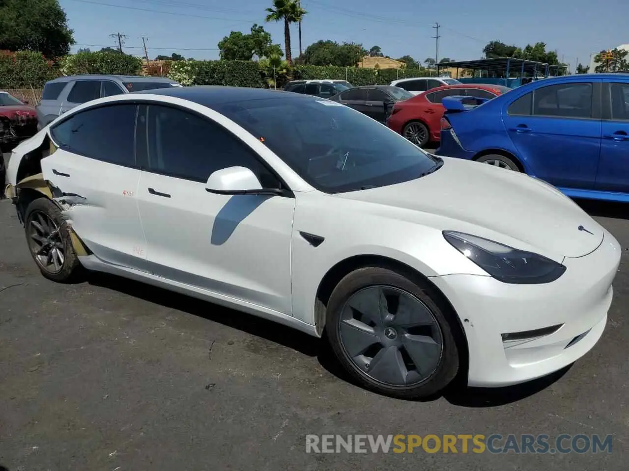 4 Photograph of a damaged car 5YJ3E1EB9MF879035 TESLA MODEL 3 2021