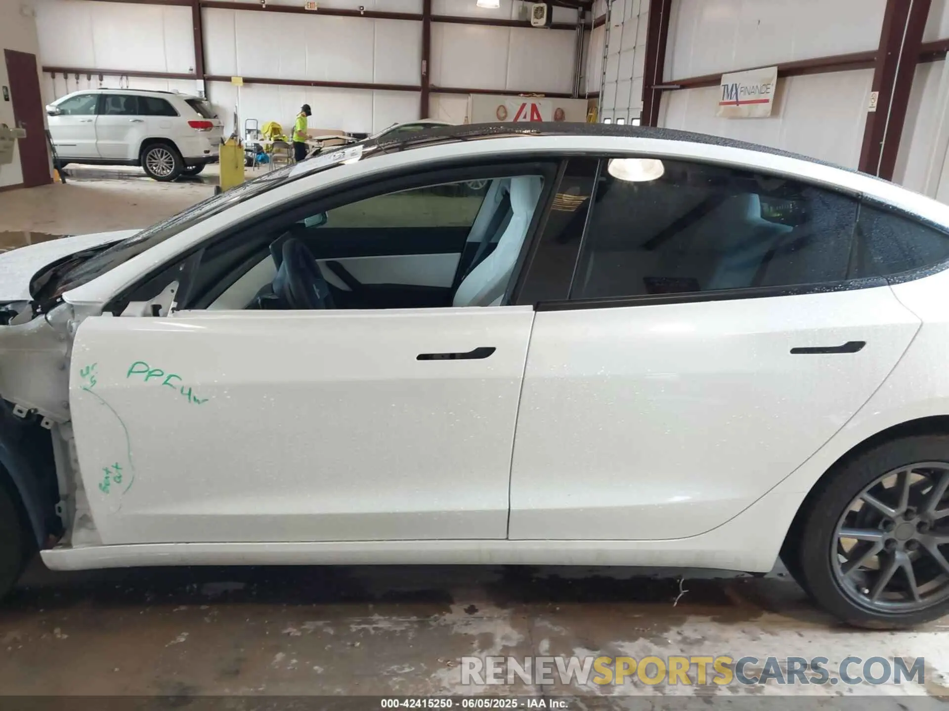 13 Фотография поврежденного автомобиля 5YJ3E1EB9MF903382 TESLA MODEL 3 2021
