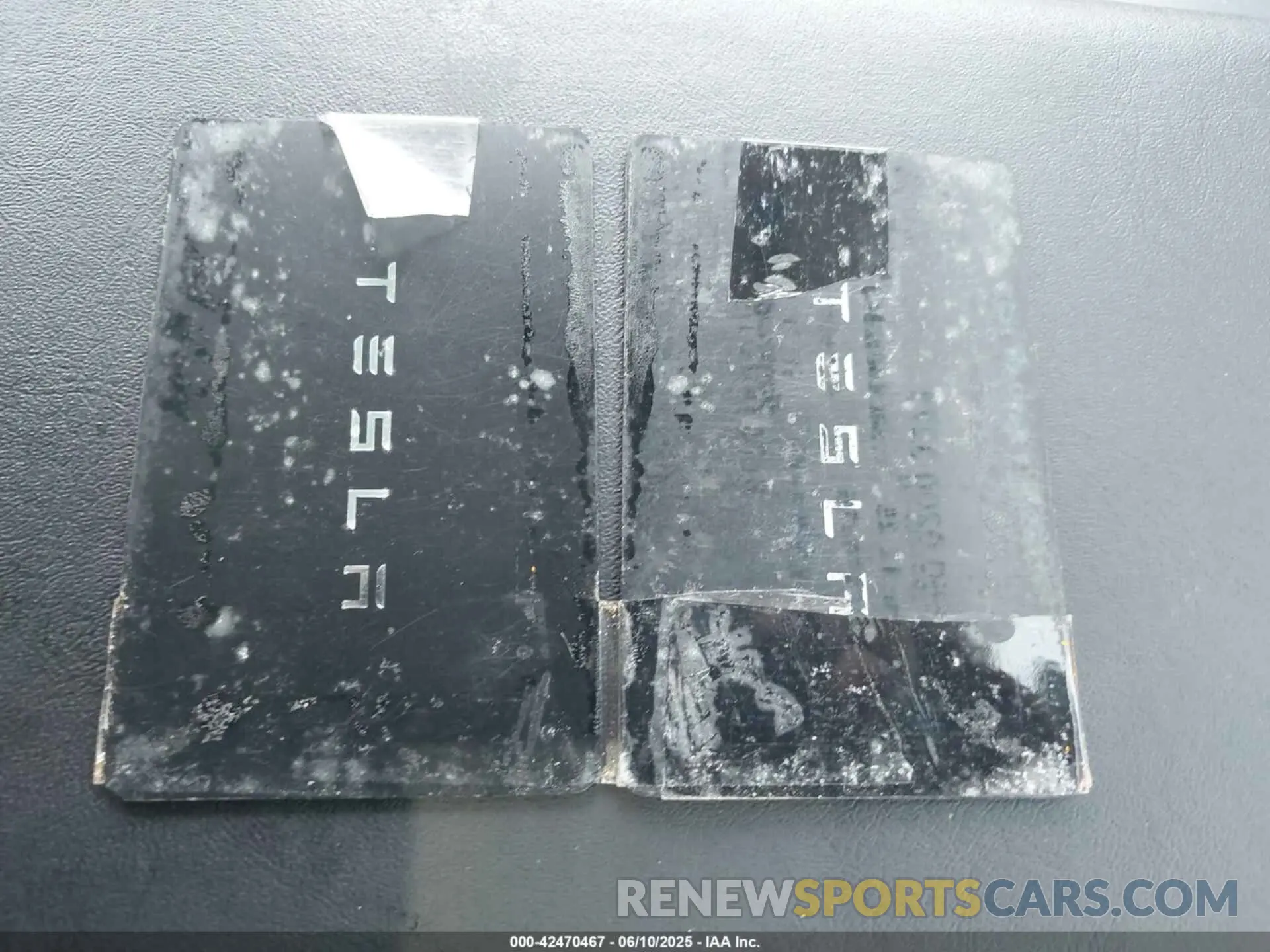 11 Photograph of a damaged car 5YJ3E1EB9MF924698 TESLA MODEL 3 2021