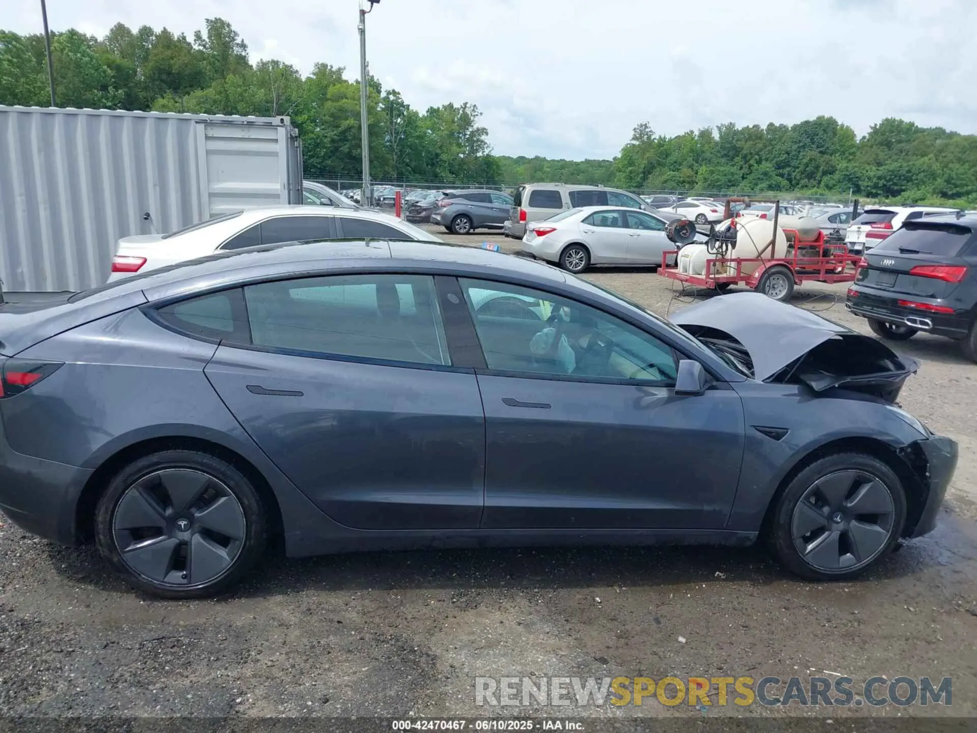13 Photograph of a damaged car 5YJ3E1EB9MF924698 TESLA MODEL 3 2021