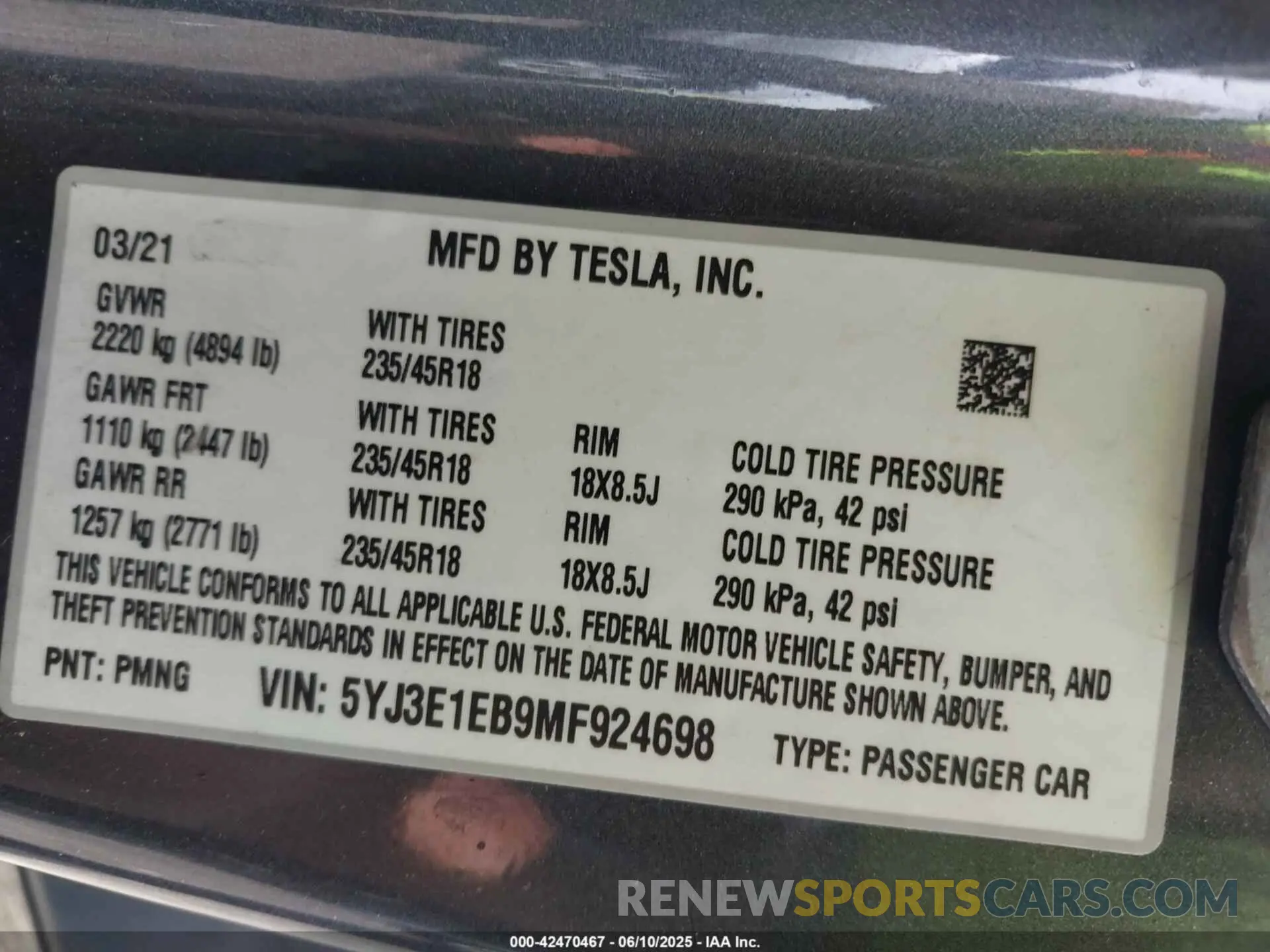 9 Photograph of a damaged car 5YJ3E1EB9MF924698 TESLA MODEL 3 2021