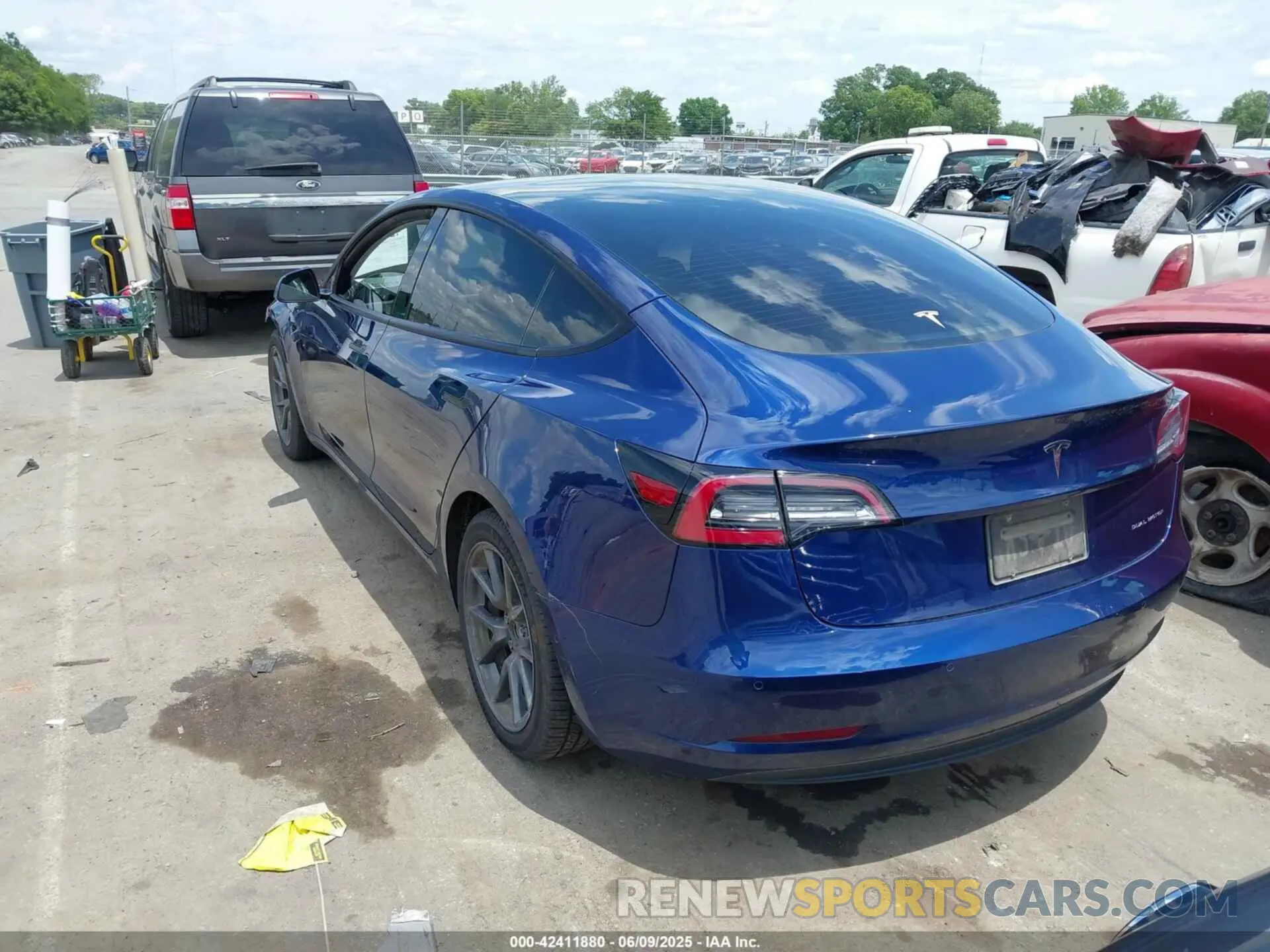 3 Фотография поврежденного автомобиля 5YJ3E1EB9MF974887 TESLA MODEL 3 2021