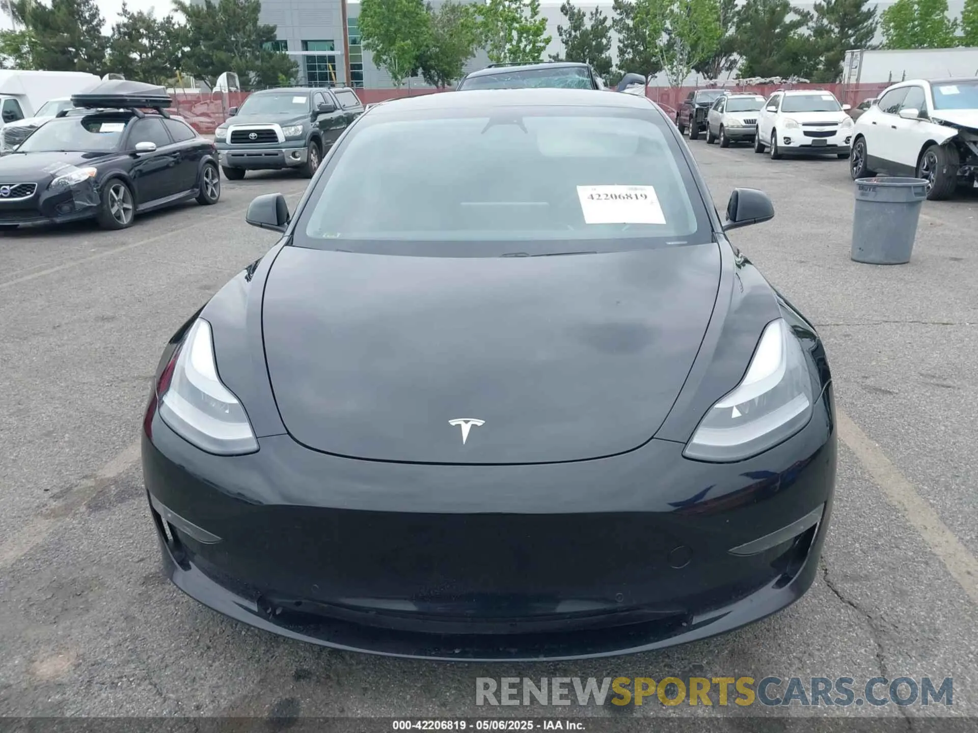 12 Фотография поврежденного автомобиля 5YJ3E1EBXMF050068 TESLA MODEL 3 2021