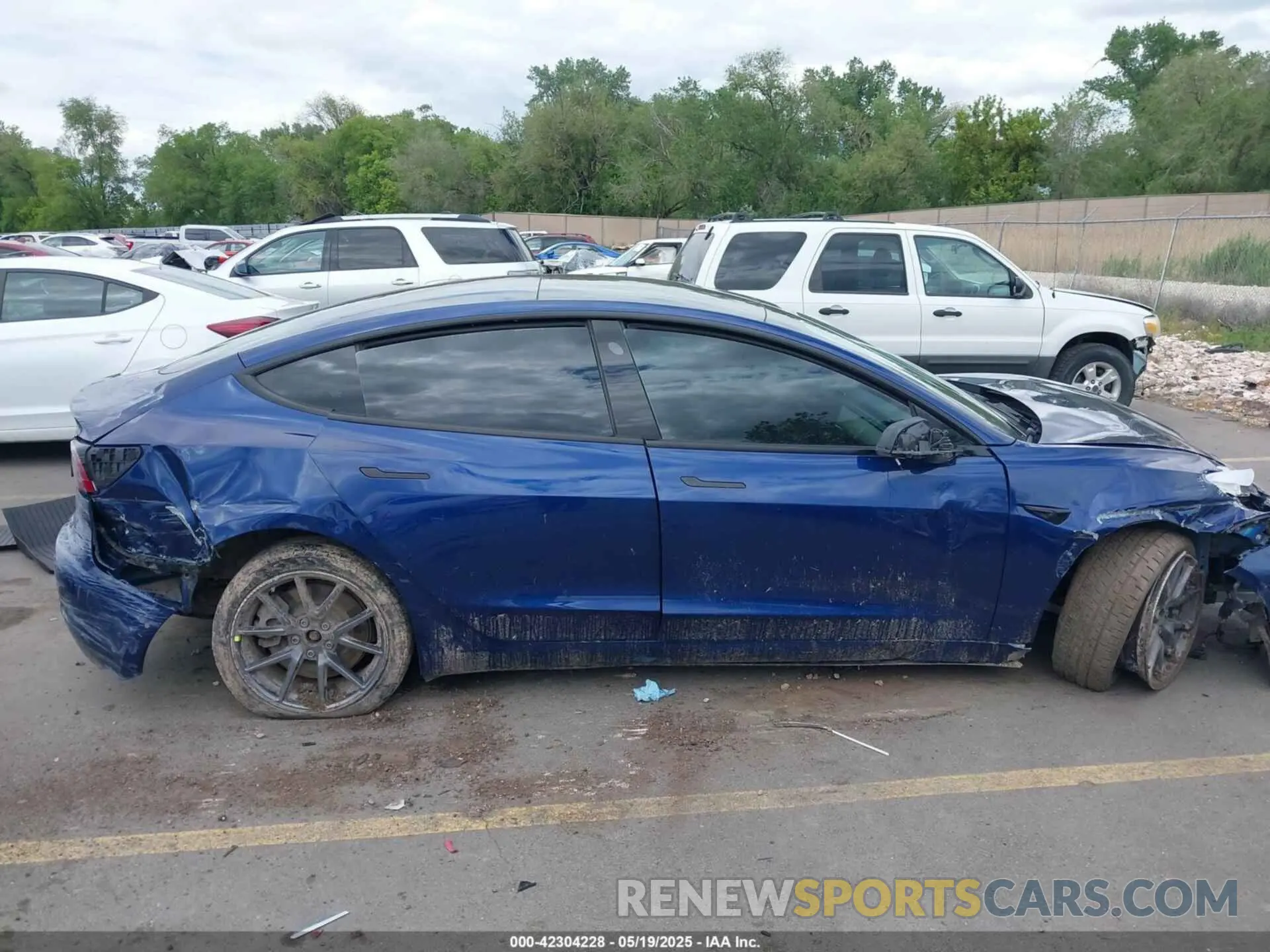 12 Фотография поврежденного автомобиля 5YJ3E1EBXMF054945 TESLA MODEL 3 2021