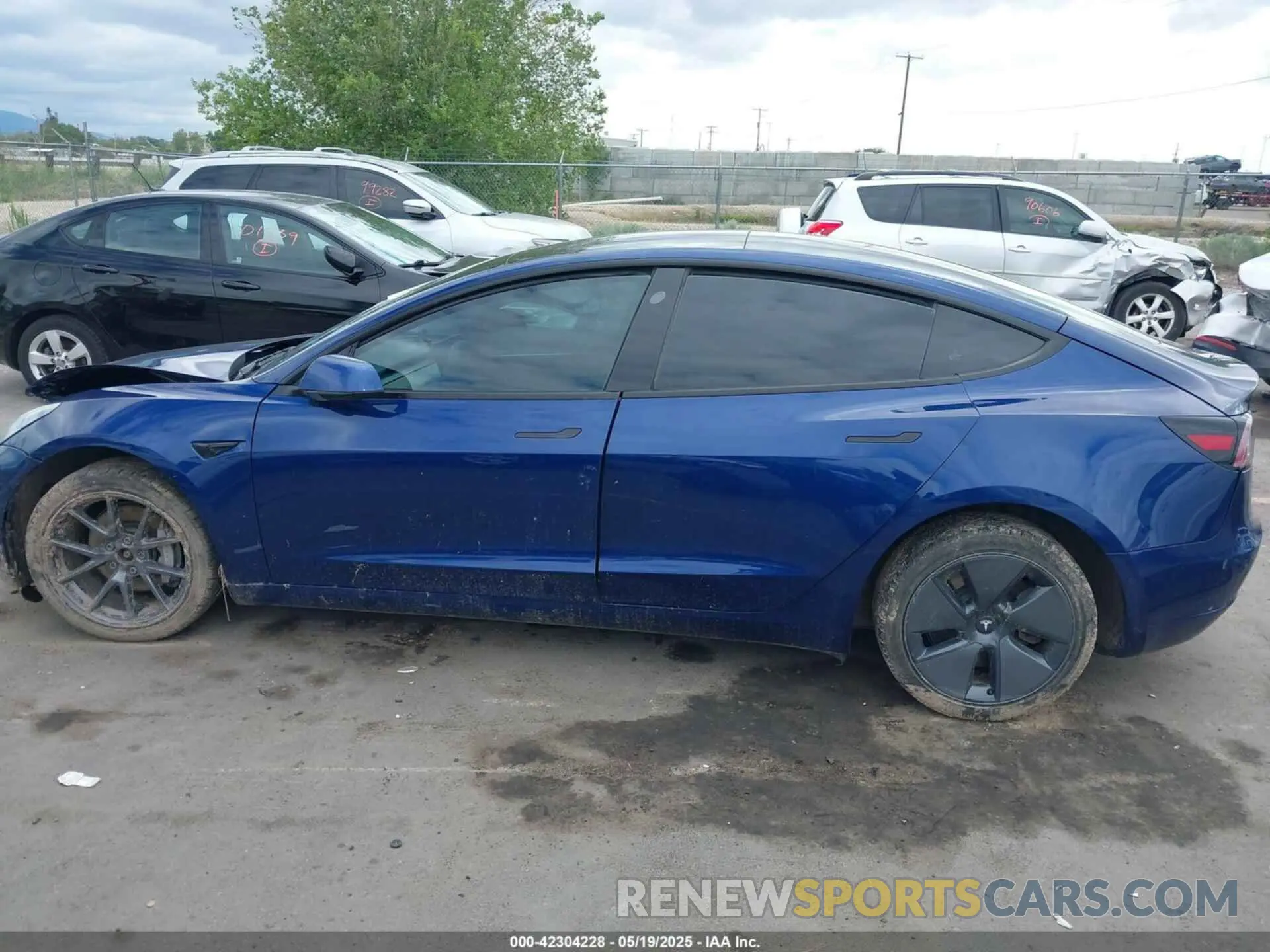 13 Фотография поврежденного автомобиля 5YJ3E1EBXMF054945 TESLA MODEL 3 2021