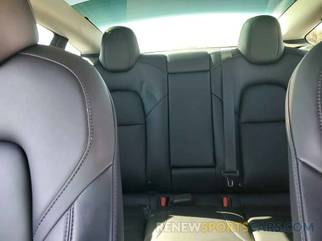 10 Photograph of a damaged car 5YJ3E1EBXMF088495 TESLA MODEL 3 2021