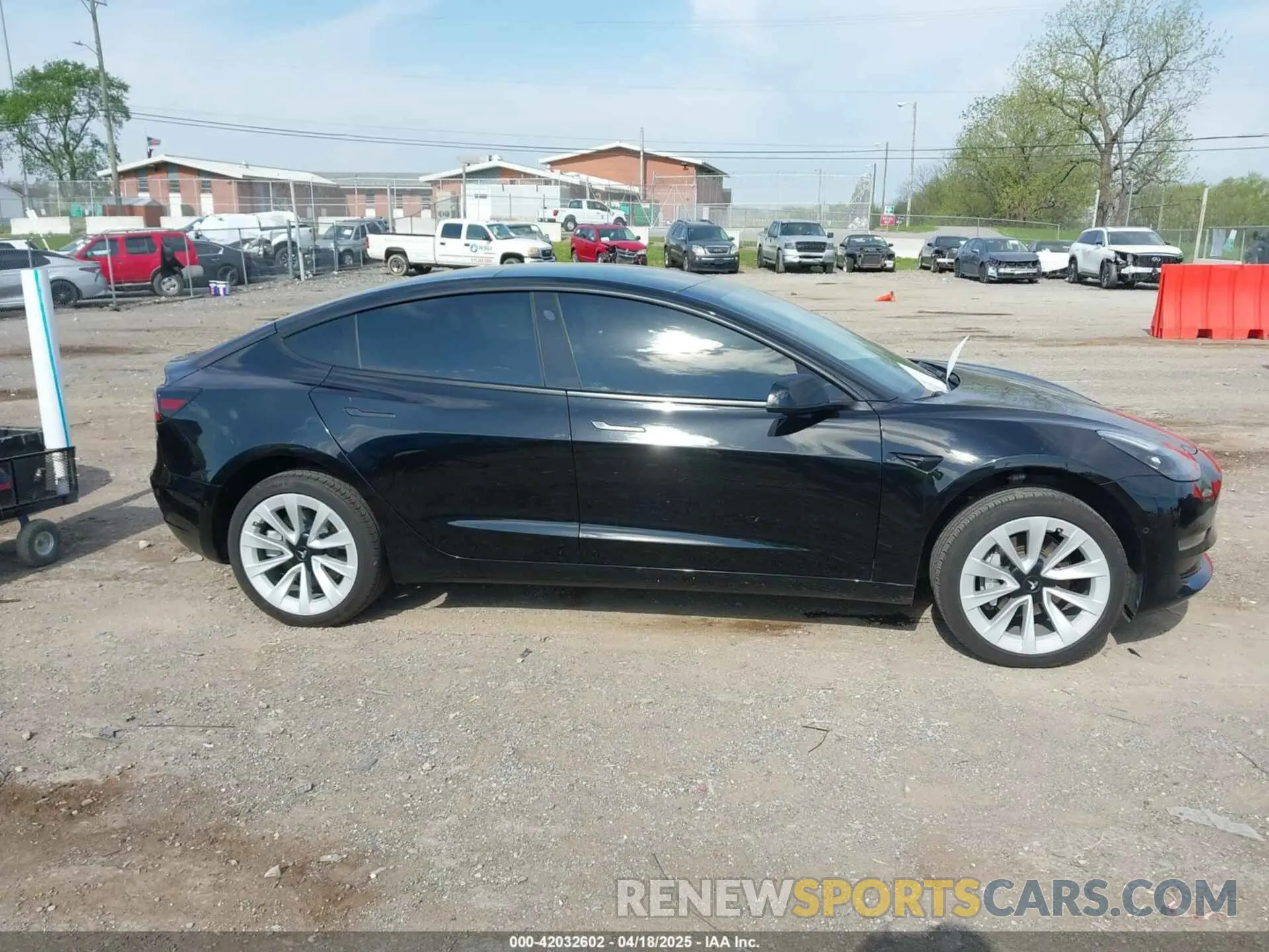 12 Фотография поврежденного автомобиля 5YJ3E1EBXMF974946 TESLA MODEL 3 2021
