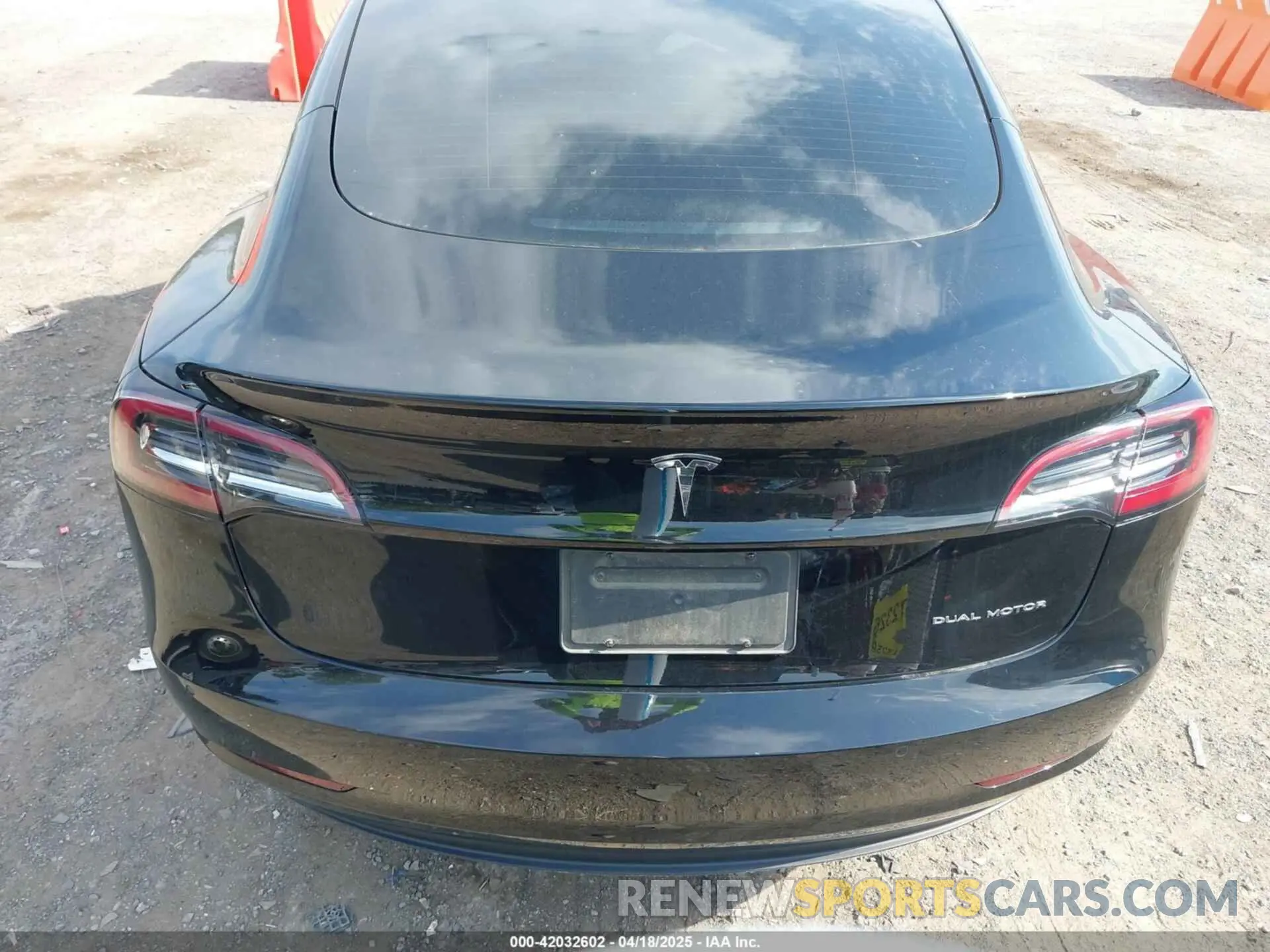 15 Фотография поврежденного автомобиля 5YJ3E1EBXMF974946 TESLA MODEL 3 2021