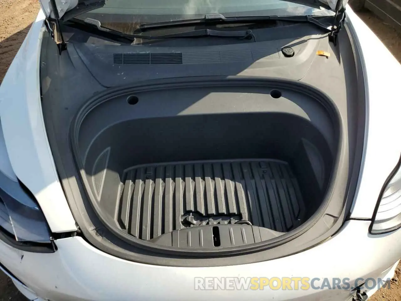 11 Photograph of a damaged car 5YJ3E1EBXMF979130 TESLA MODEL 3 2021