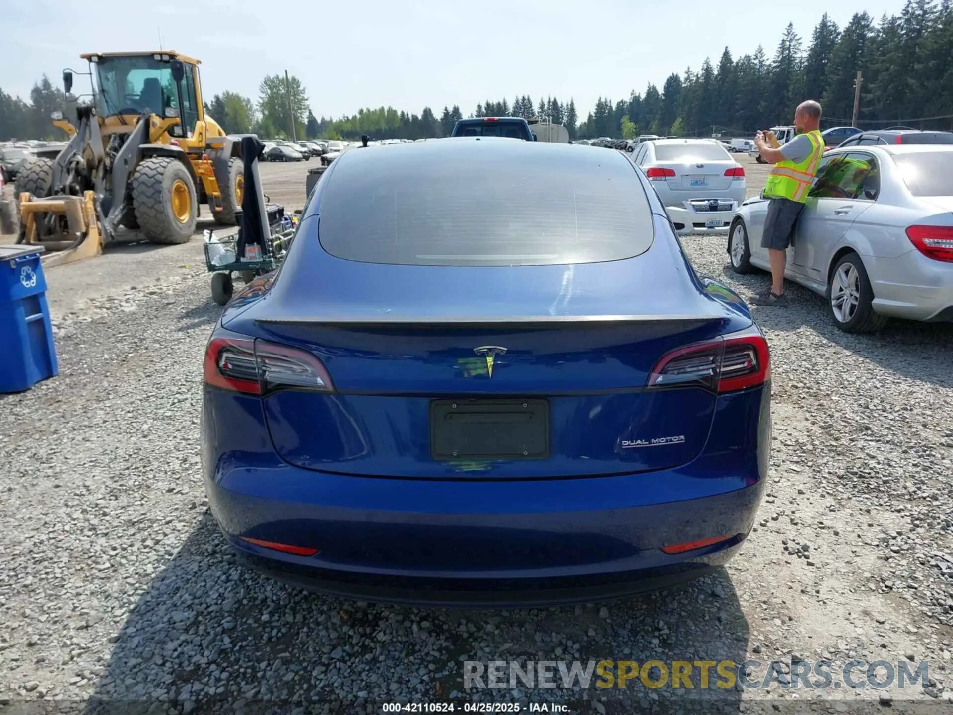 16 Фотография поврежденного автомобиля 5YJ3E1EC1MF000961 TESLA MODEL 3 2021