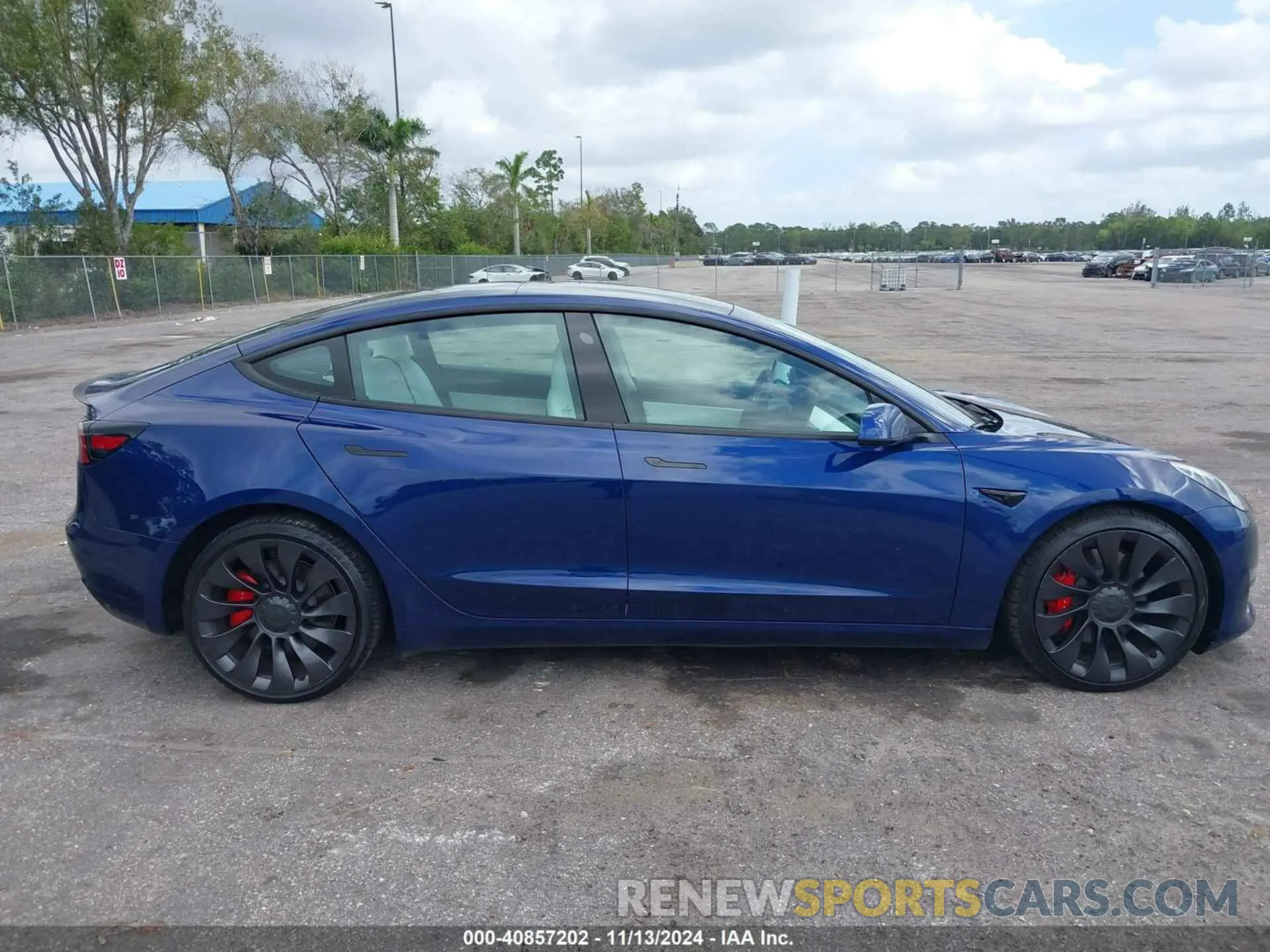 13 Фотография поврежденного автомобиля 5YJ3E1EC1MF919276 TESLA MODEL 3 2021