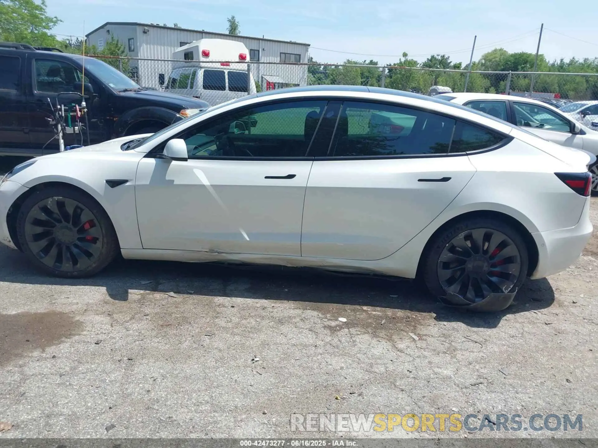 13 Фотография поврежденного автомобиля 5YJ3E1EC4MF044601 TESLA MODEL 3 2021