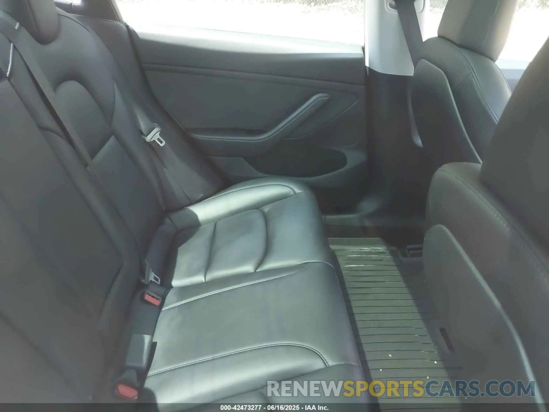 8 Фотография поврежденного автомобиля 5YJ3E1EC4MF044601 TESLA MODEL 3 2021
