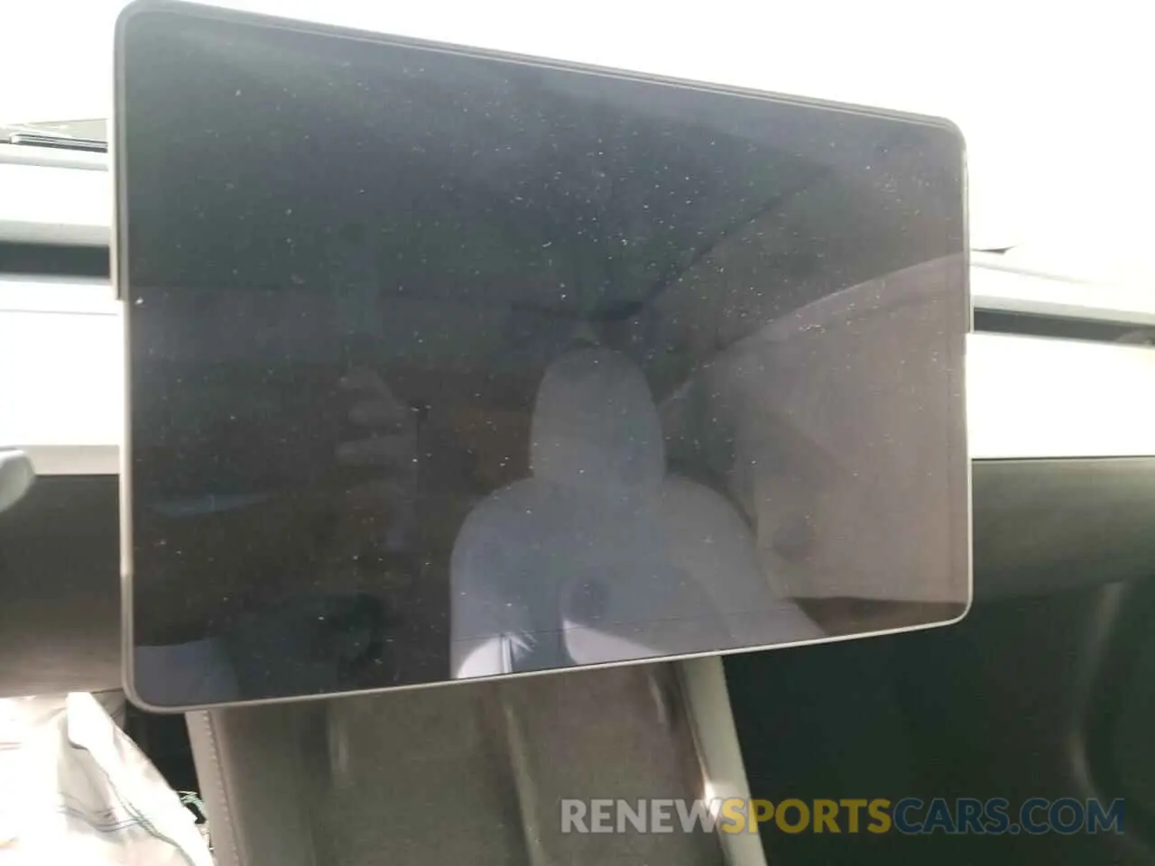 8 Photograph of a damaged car 5YJ3E1EC4MF870543 TESLA MODEL 3 2021