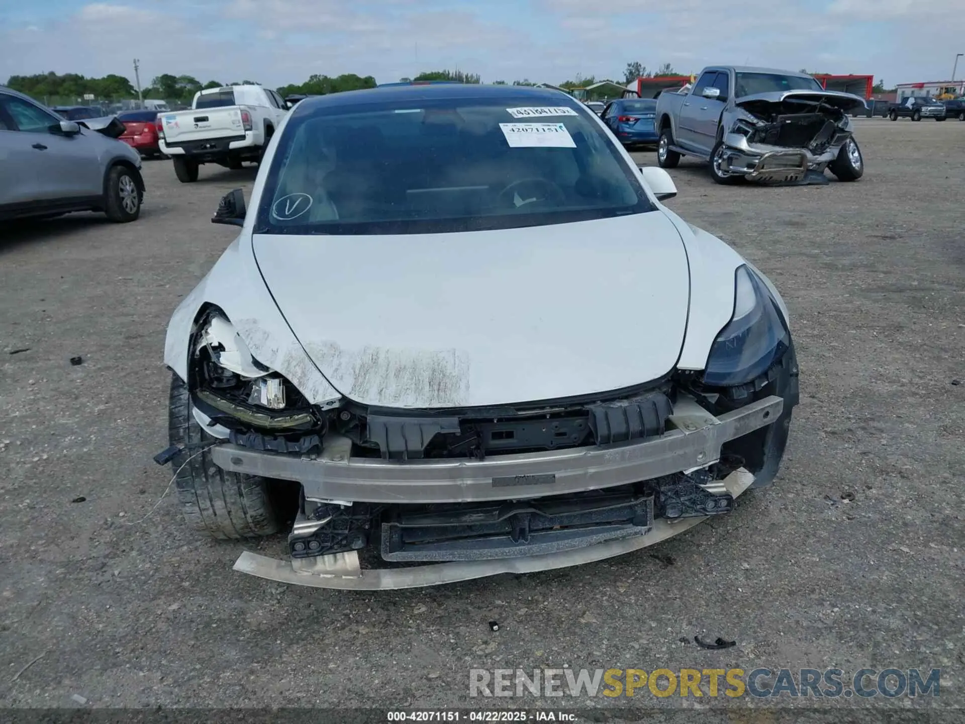 6 Photograph of a damaged car 5YJ3E1EC5MF984891 TESLA MODEL 3 2021