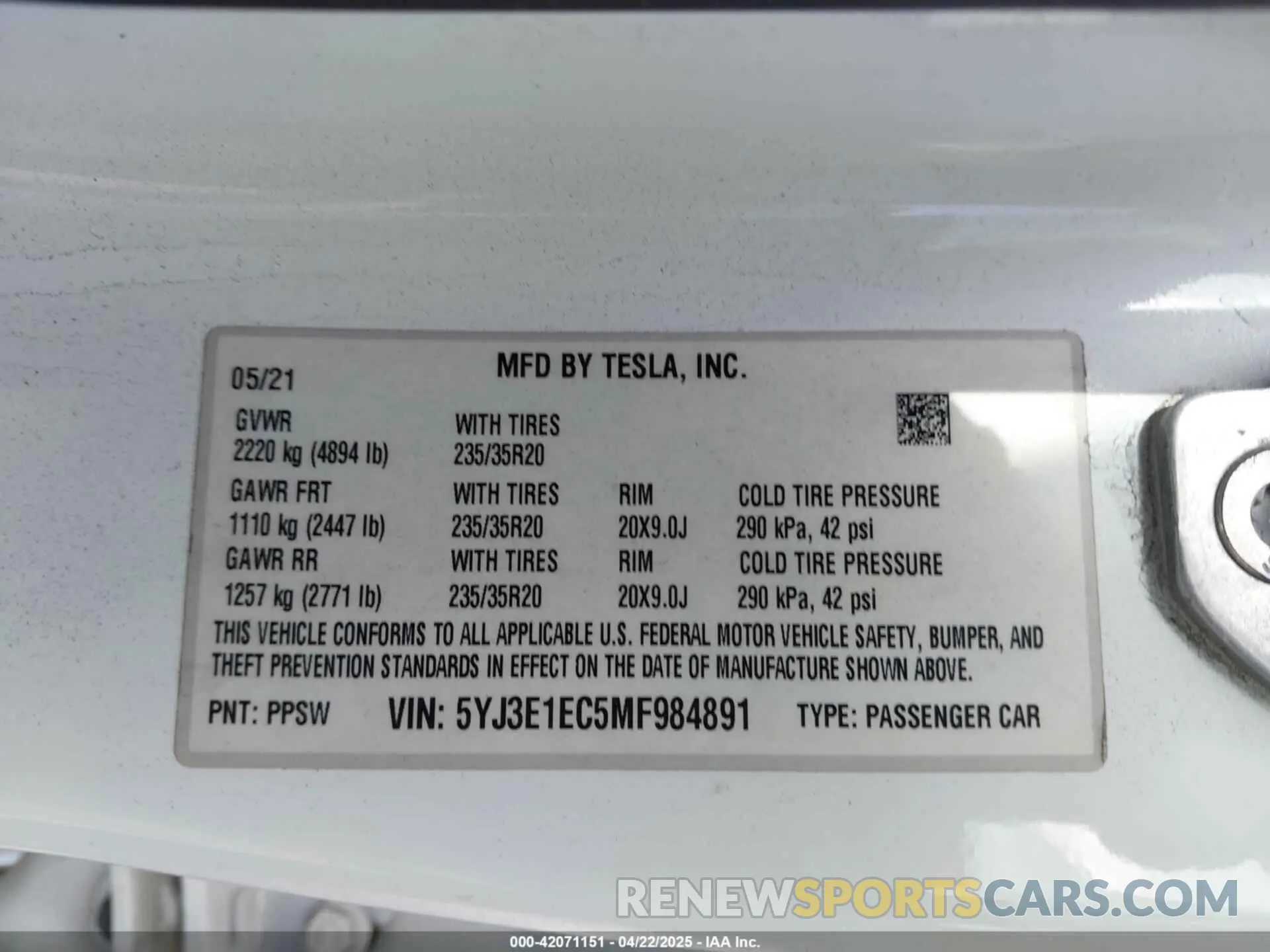 9 Photograph of a damaged car 5YJ3E1EC5MF984891 TESLA MODEL 3 2021