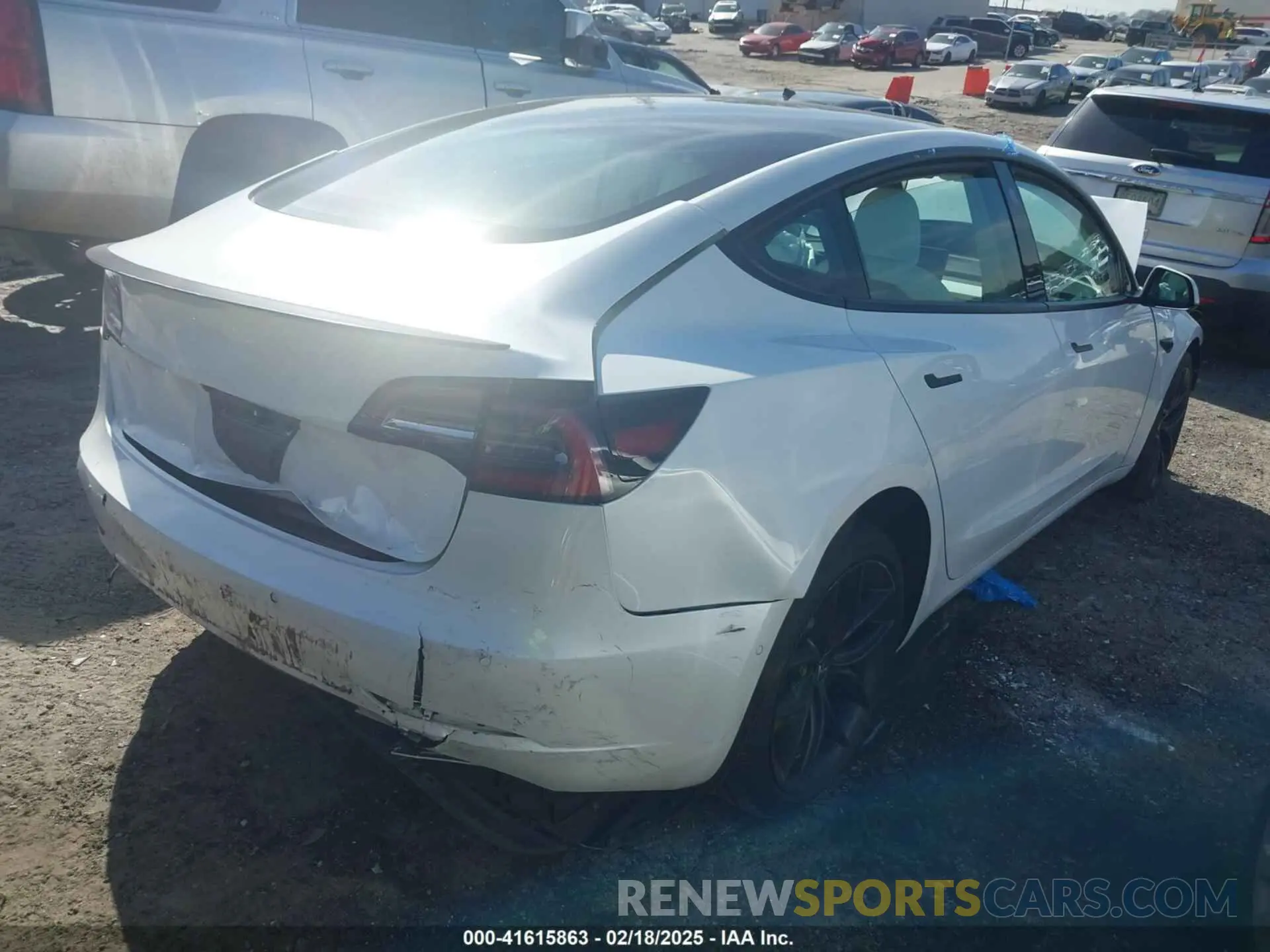 4 Фотография поврежденного автомобиля 5YJ3E1EC6MF020249 TESLA MODEL 3 2021