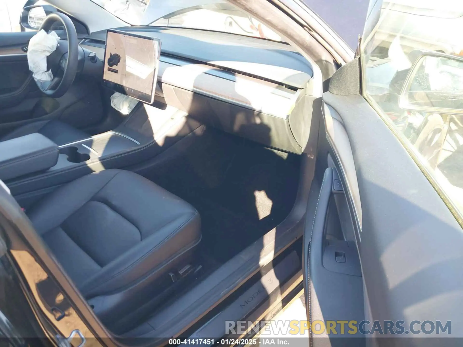 5 Photograph of a damaged car 5YJ3E1EC6MF999321 TESLA MODEL 3 2021