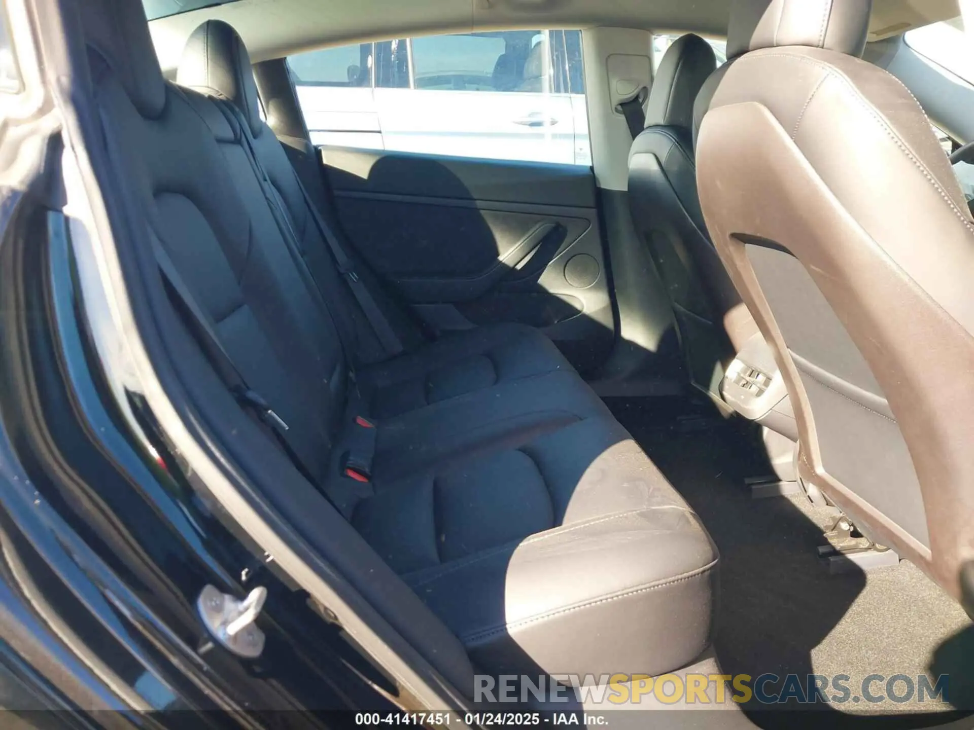 8 Photograph of a damaged car 5YJ3E1EC6MF999321 TESLA MODEL 3 2021