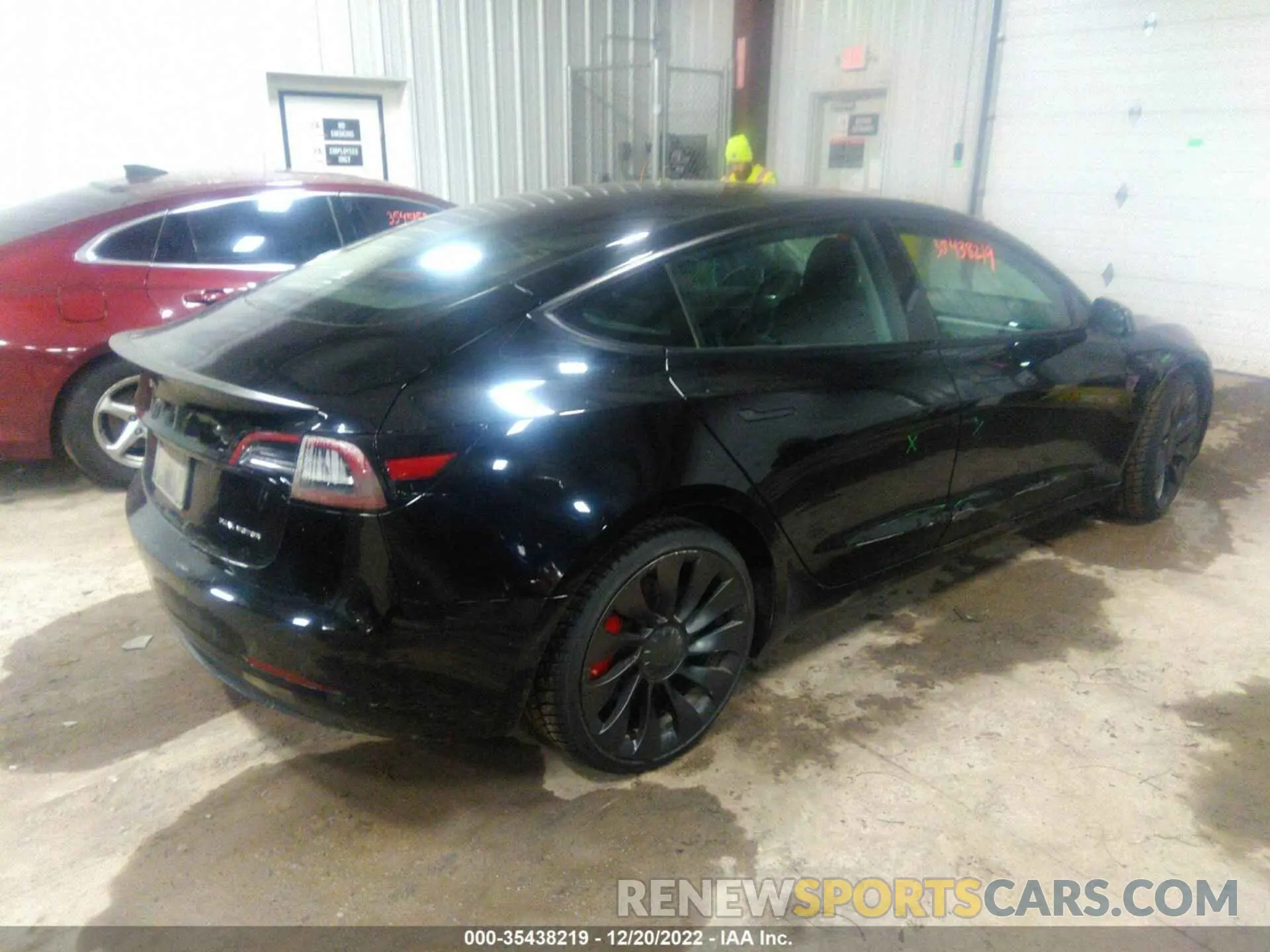 4 Photograph of a damaged car 5YJ3E1EC7MF061103 TESLA MODEL 3 2021