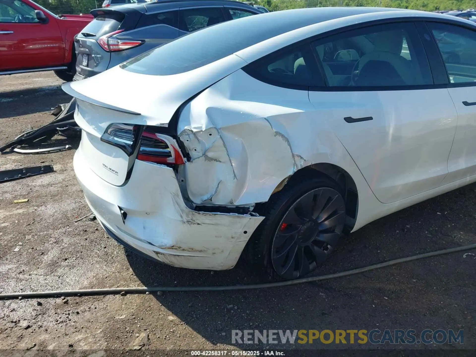 6 Photograph of a damaged car 5YJ3E1EC7MF919282 TESLA MODEL 3 2021