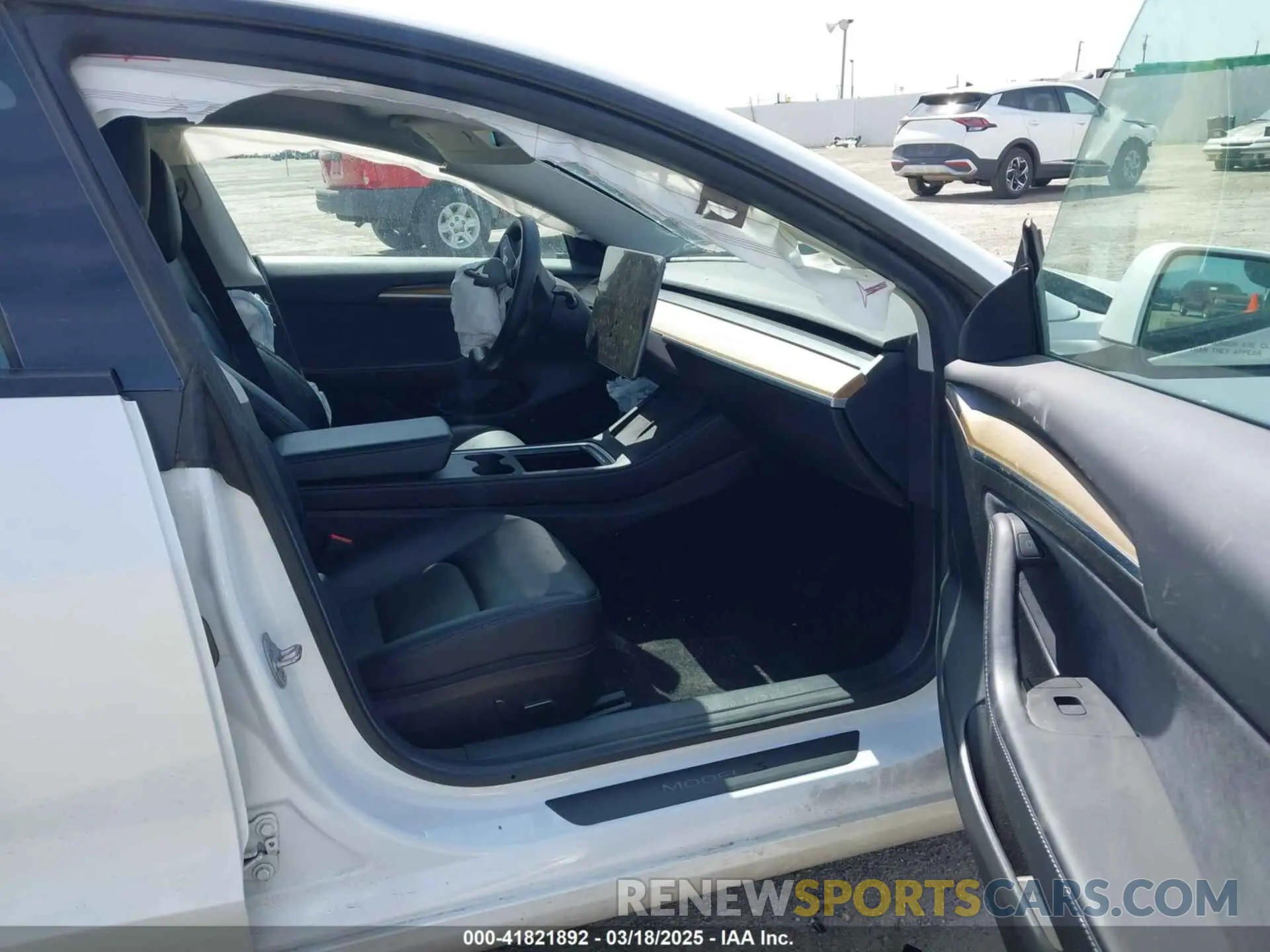 5 Photograph of a damaged car 5YJ3E1EC8MF044388 TESLA MODEL 3 2021