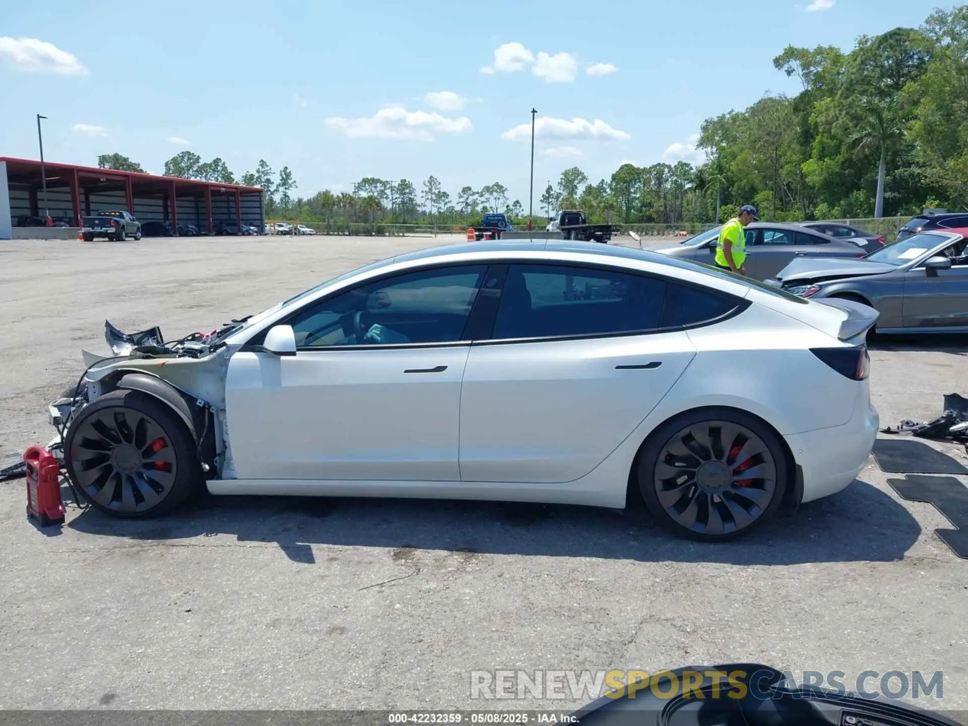 15 Photograph of a damaged car 5YJ3E1EC8MF984920 TESLA MODEL 3 2021