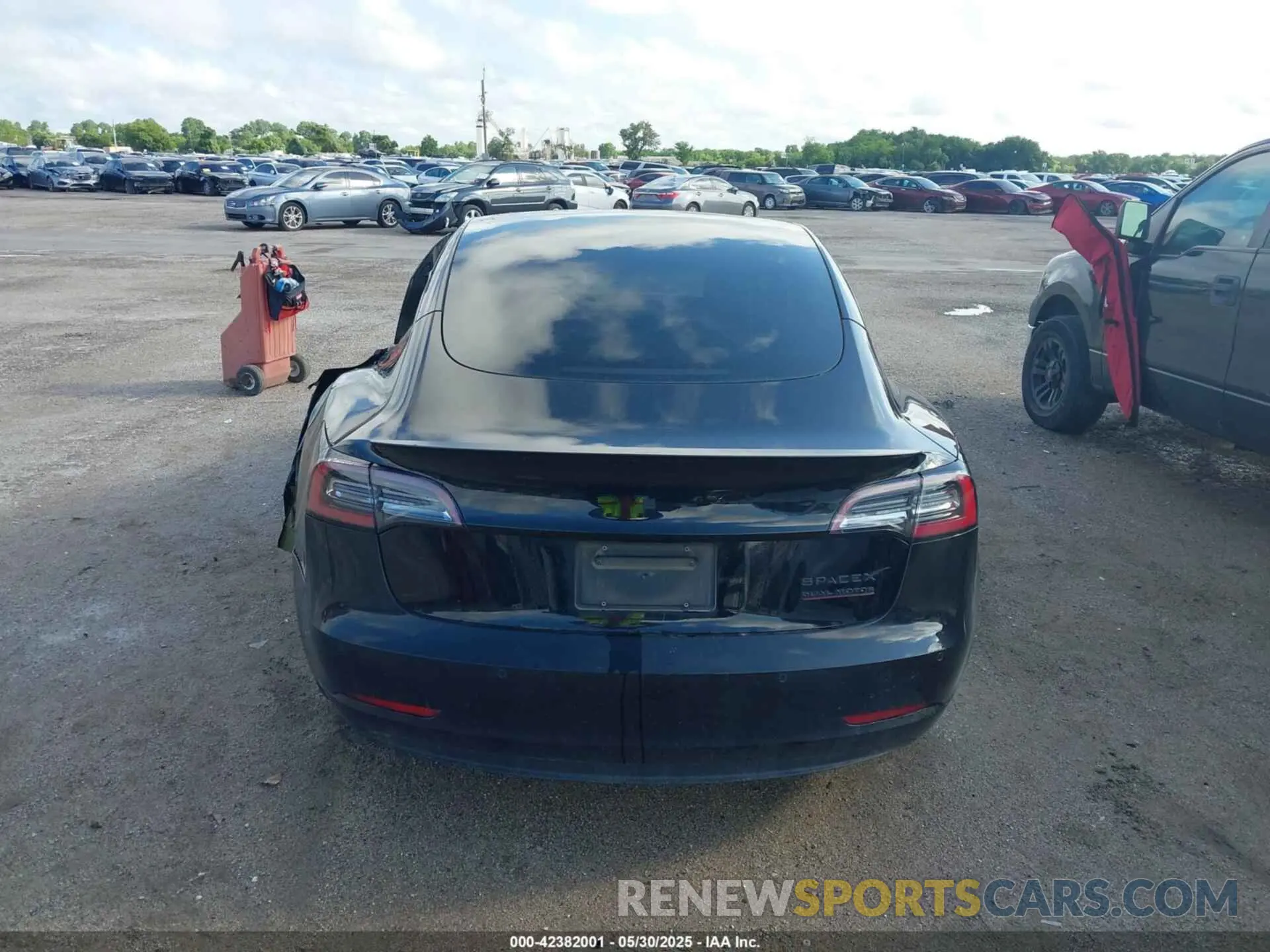 15 Photograph of a damaged car 5YJ3E1ECXMF060365 TESLA MODEL 3 2021