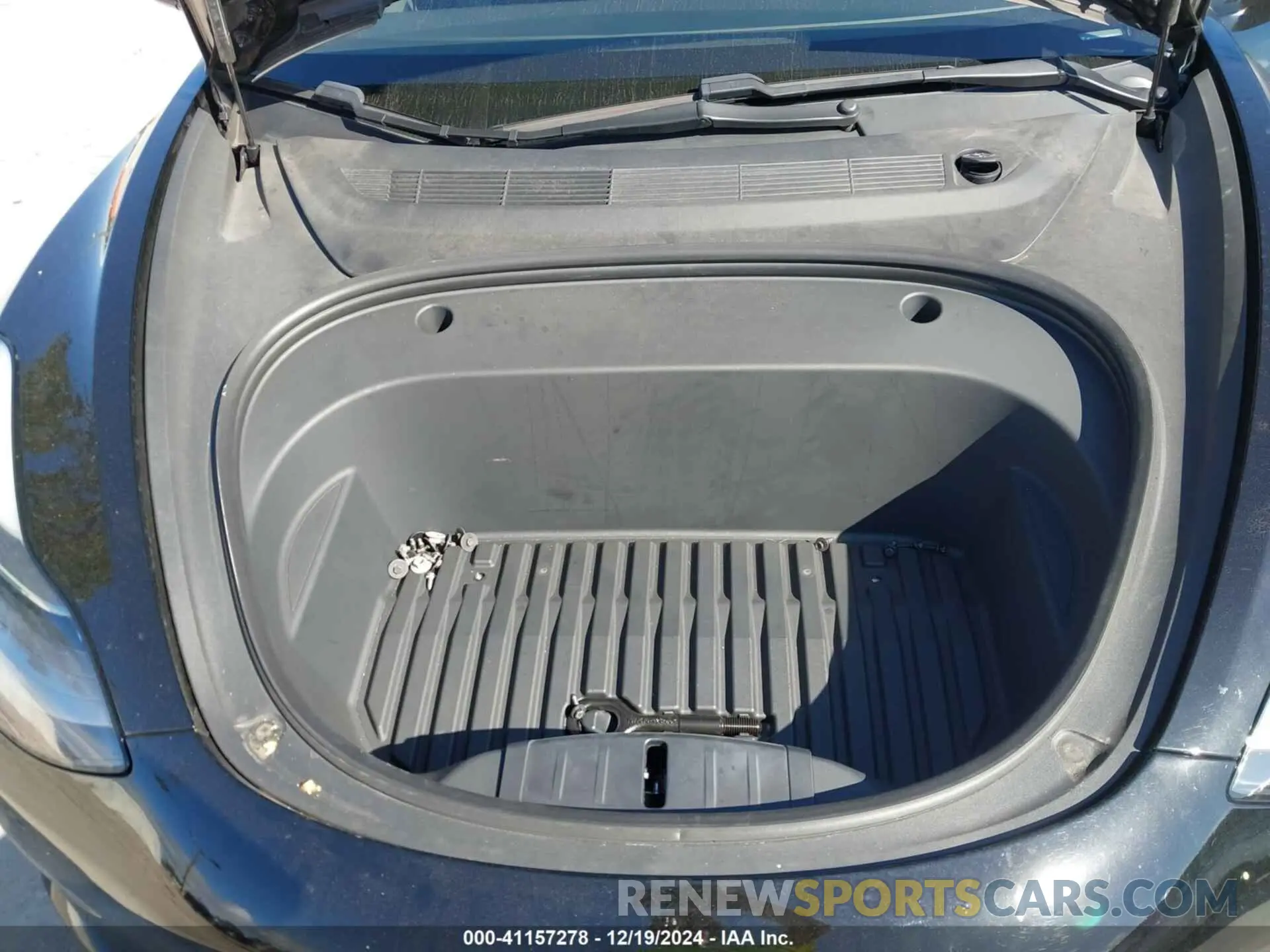 10 Photograph of a damaged car 5YJ3E1ECXMF991772 TESLA MODEL 3 2021