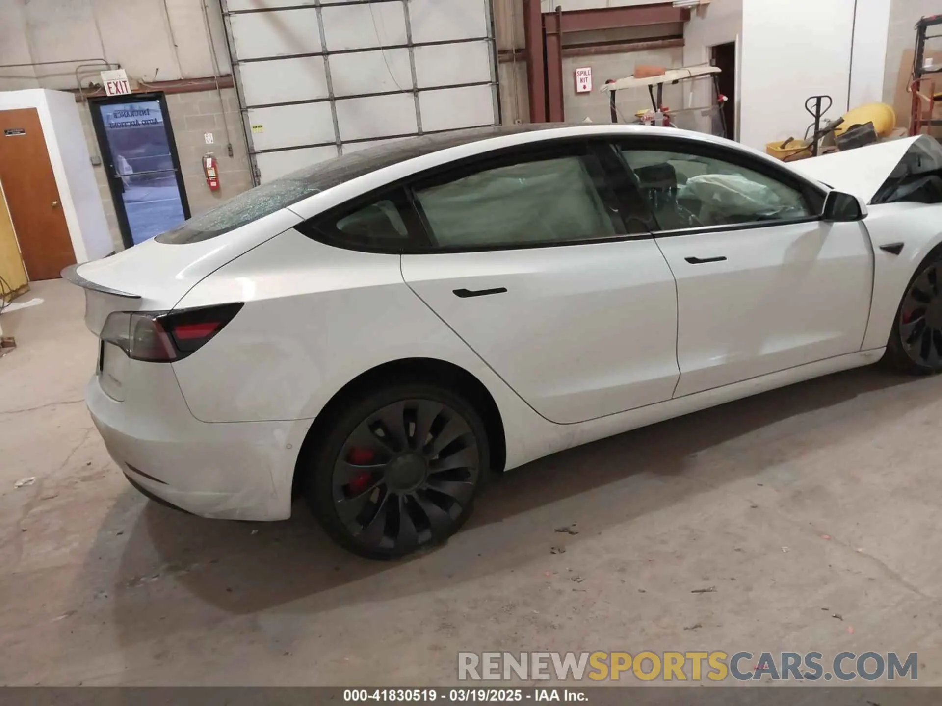 4 Photograph of a damaged car 5YJ3E1ECXMF991836 TESLA MODEL 3 2021