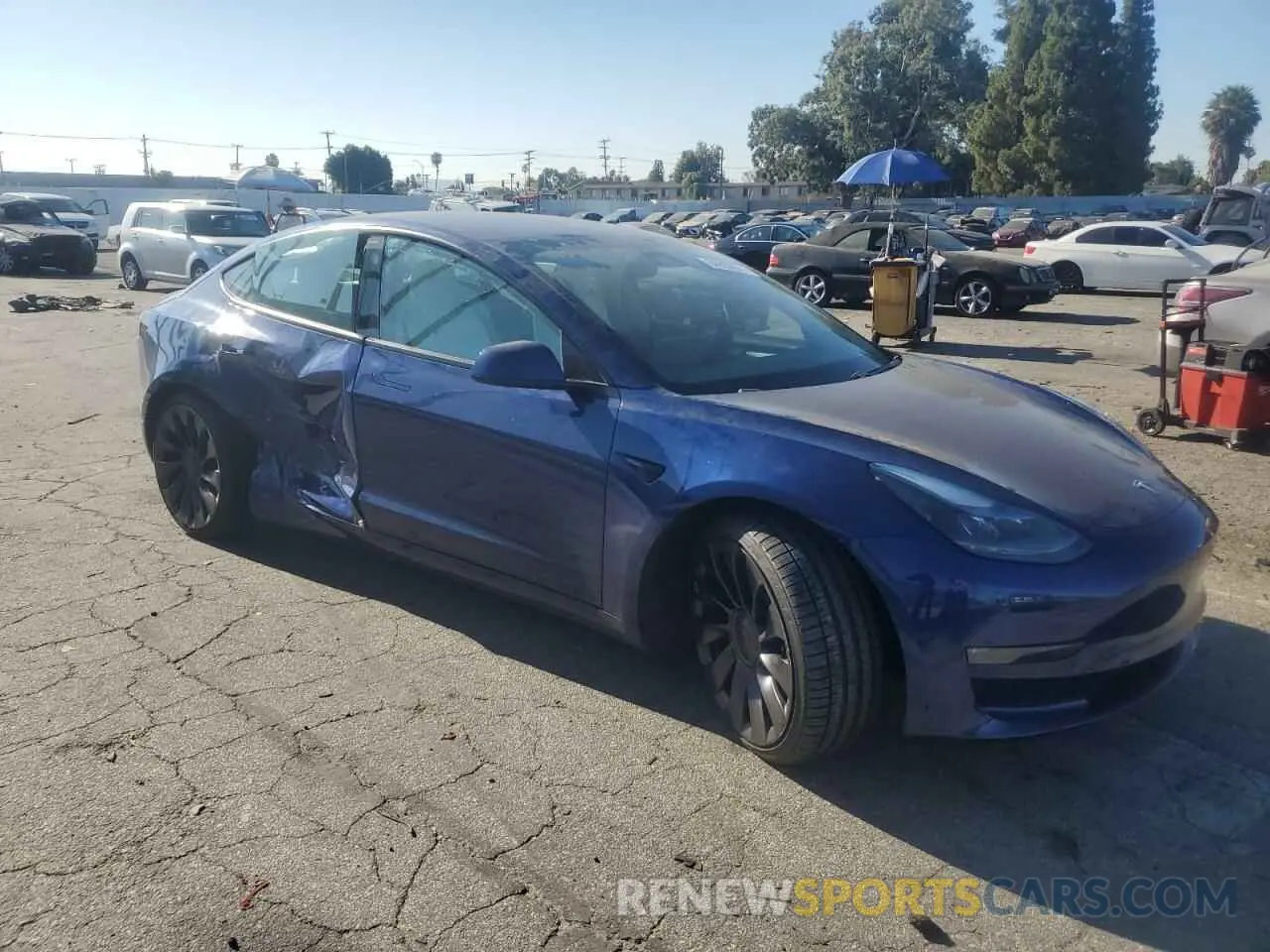 4 Photograph of a damaged car 5YJ3E1ECXMF995613 TESLA MODEL 3 2021