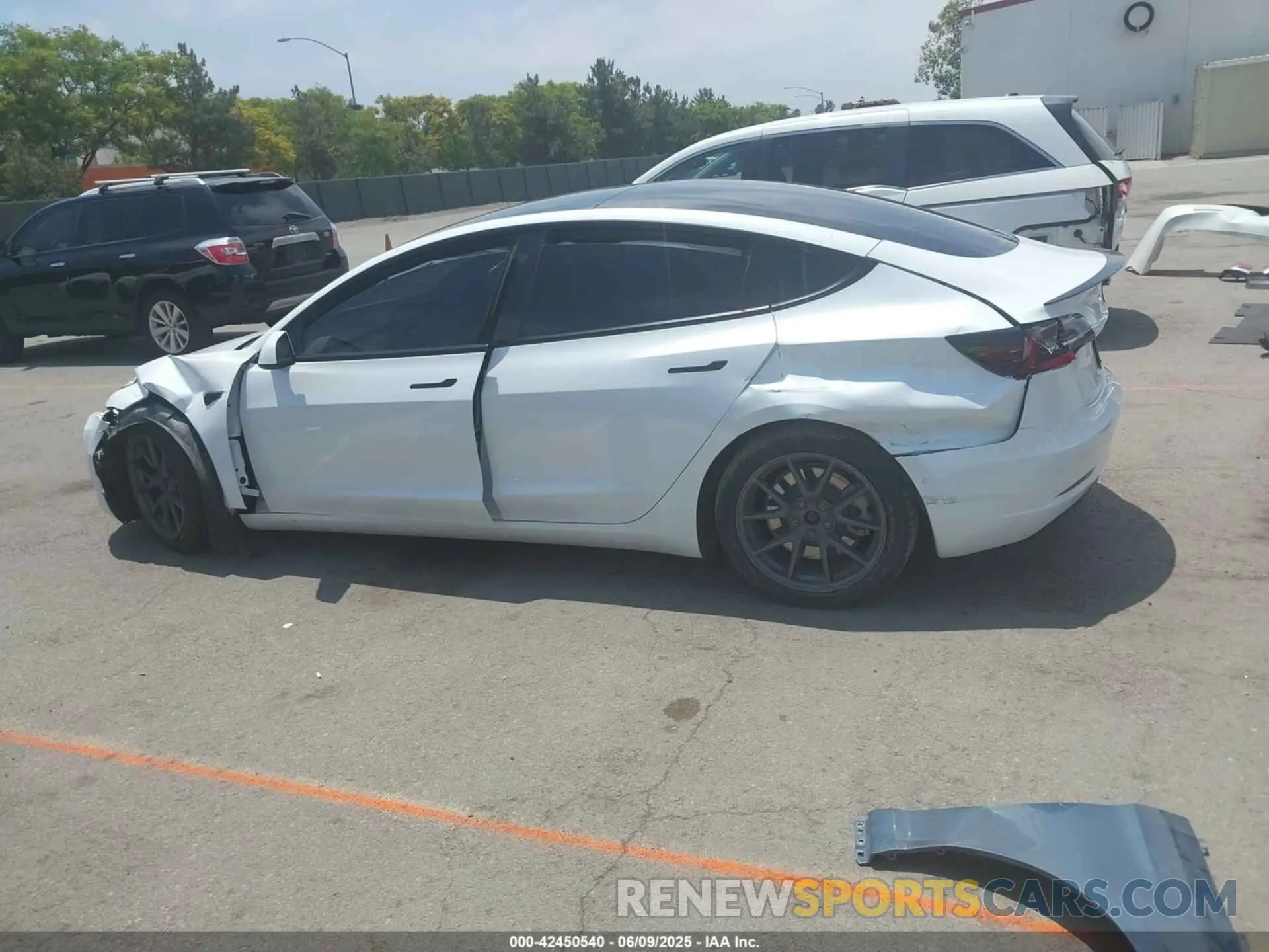 14 Фотография поврежденного автомобиля 5YJ3E1EA0NF102851 TESLA MODEL 3 2022