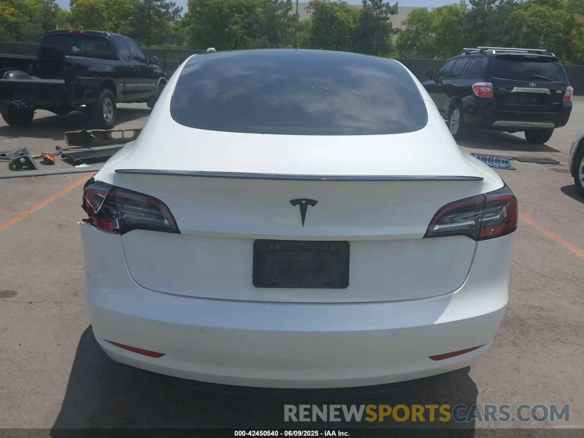 16 Фотография поврежденного автомобиля 5YJ3E1EA0NF102851 TESLA MODEL 3 2022