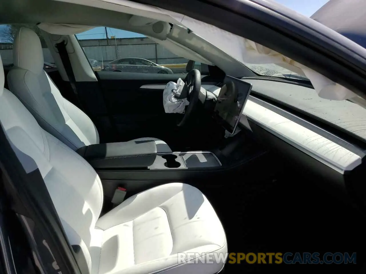 5 Photograph of a damaged car 5YJ3E1EA0NF153282 TESLA MODEL 3 2022